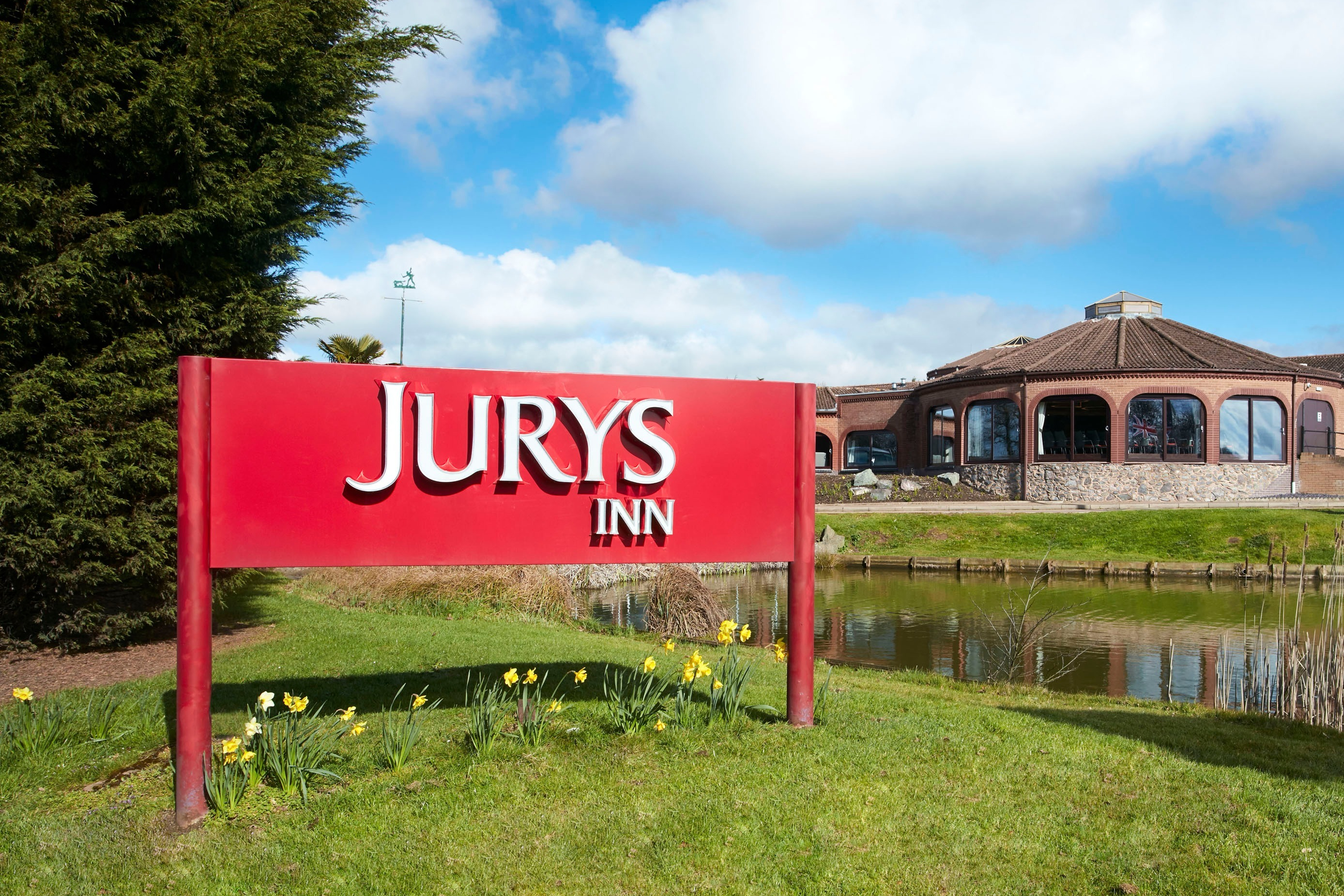 Hinckley Island Exterior