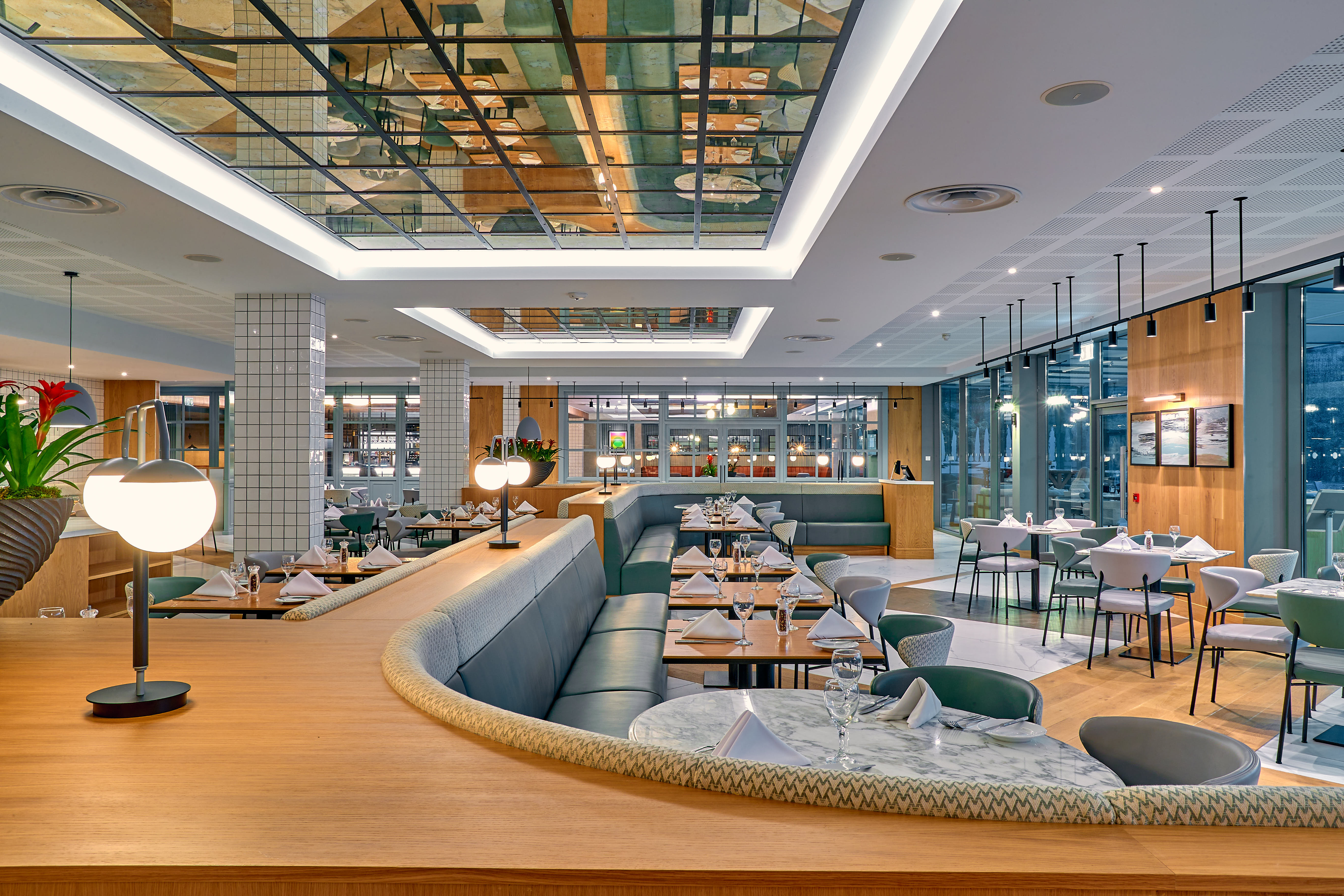 Cp Marlow Interiors Lowr ES 102 (Cb Preferred Restaurant Shot)