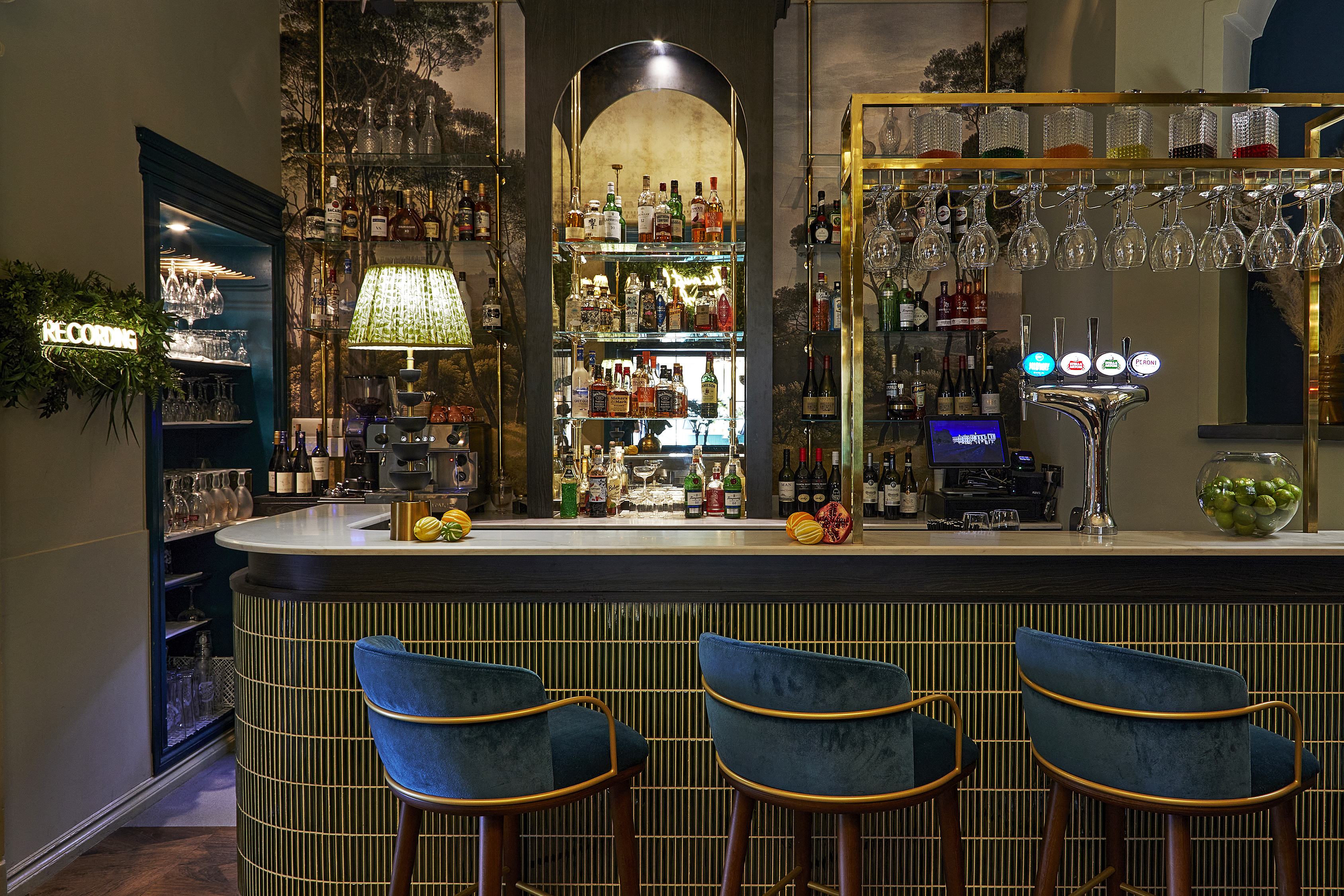 24 10 22 Burnham Beeches Bar 330 Lr Crop B