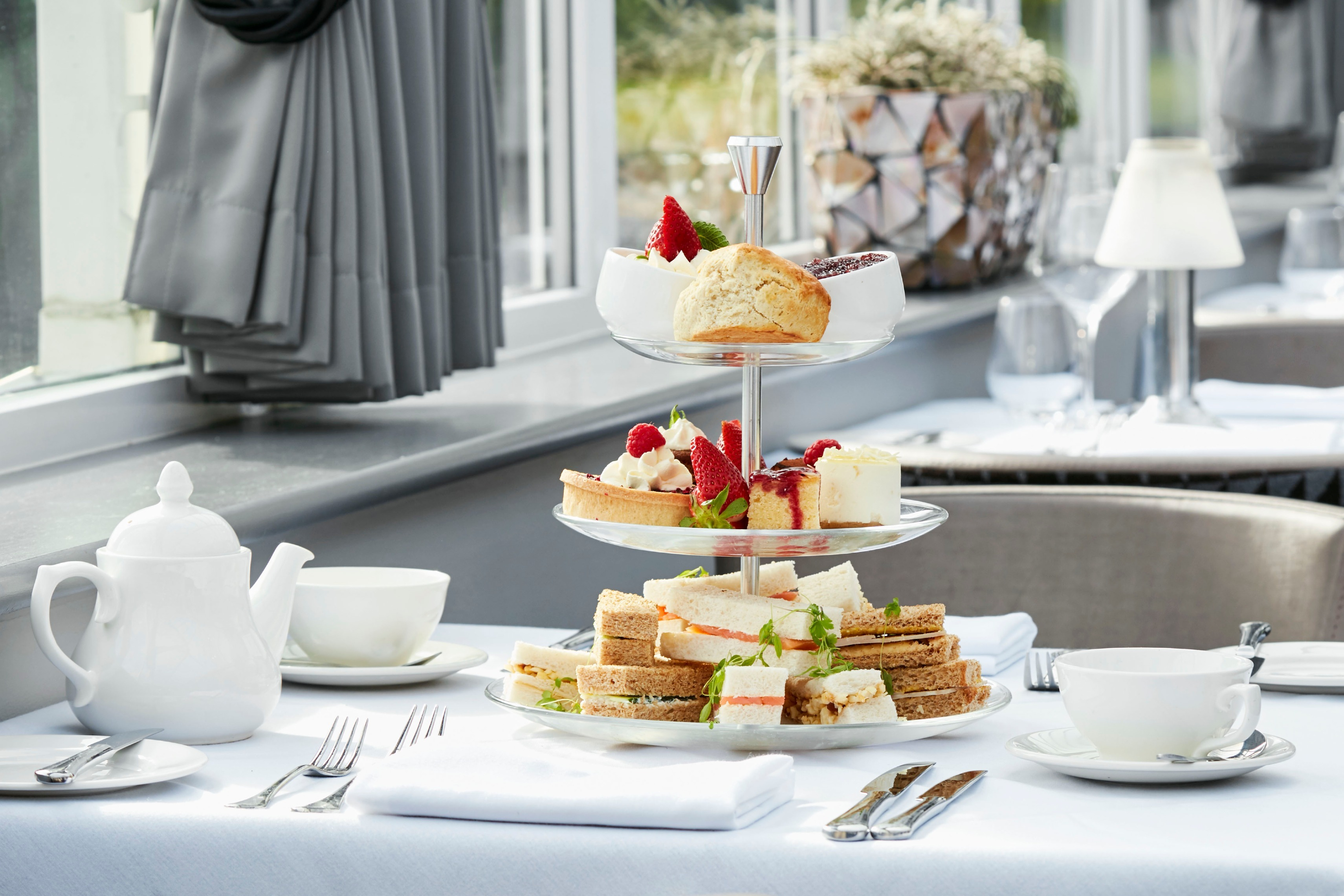 Jurys Inn Hinckley Island Afternoon Tea