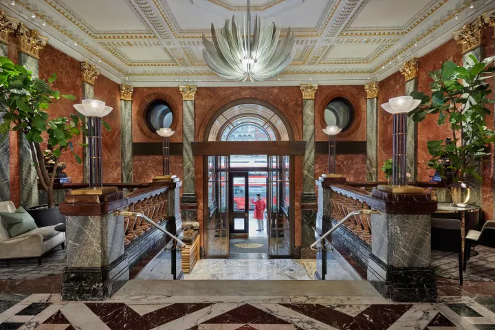 London 2017 Hotel Lobby Entrance