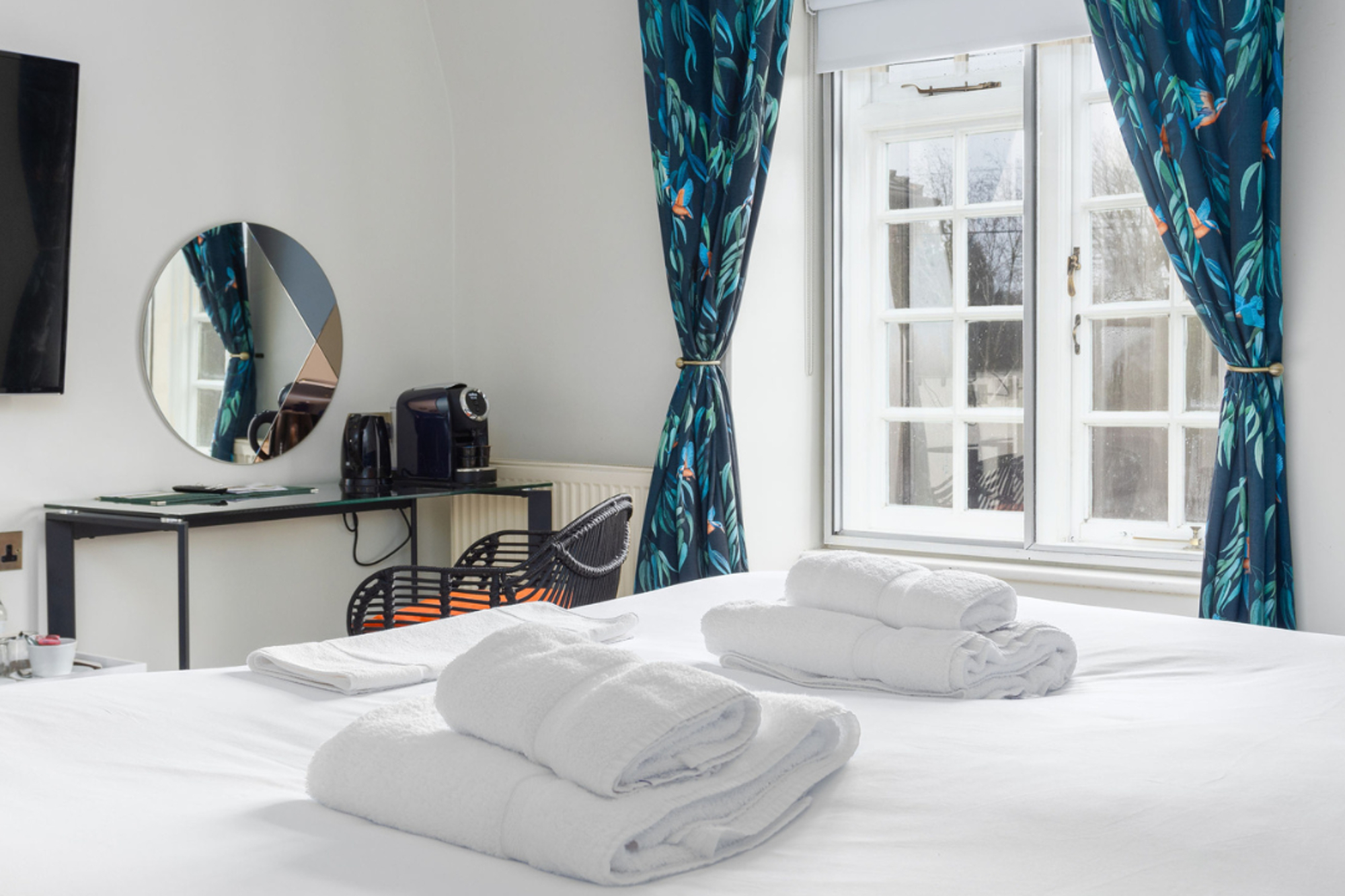 The Bell Inn   Bedroom 2