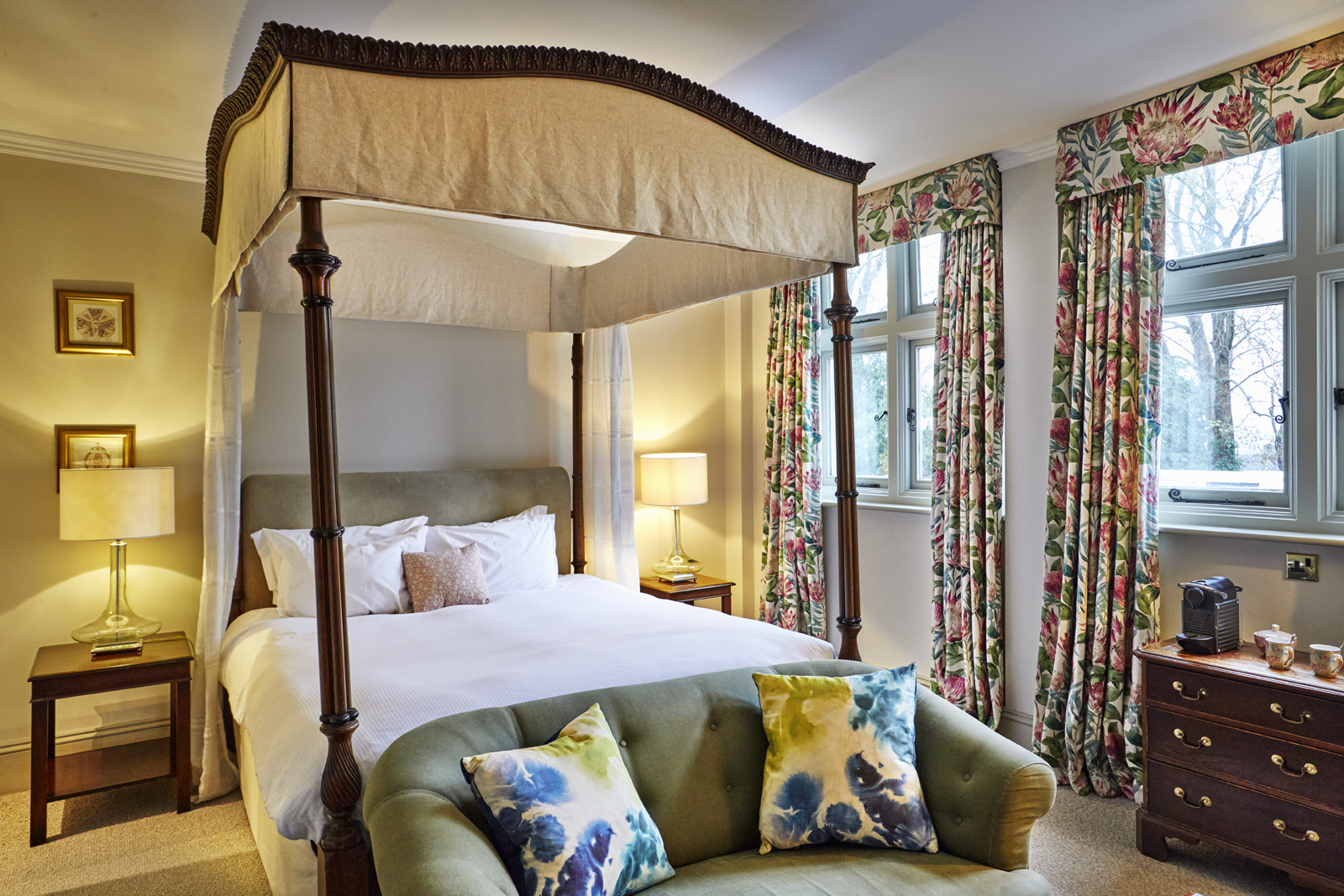 Ockenden Manor   Sussex Room