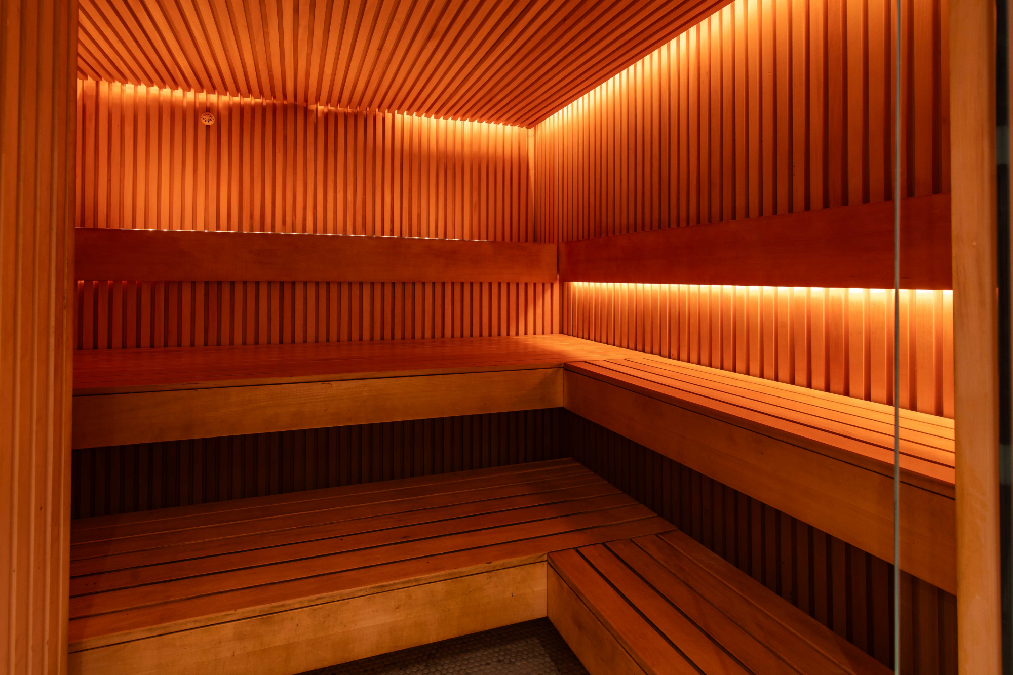 Euphoria Spa, Bank, London (Slide 7)