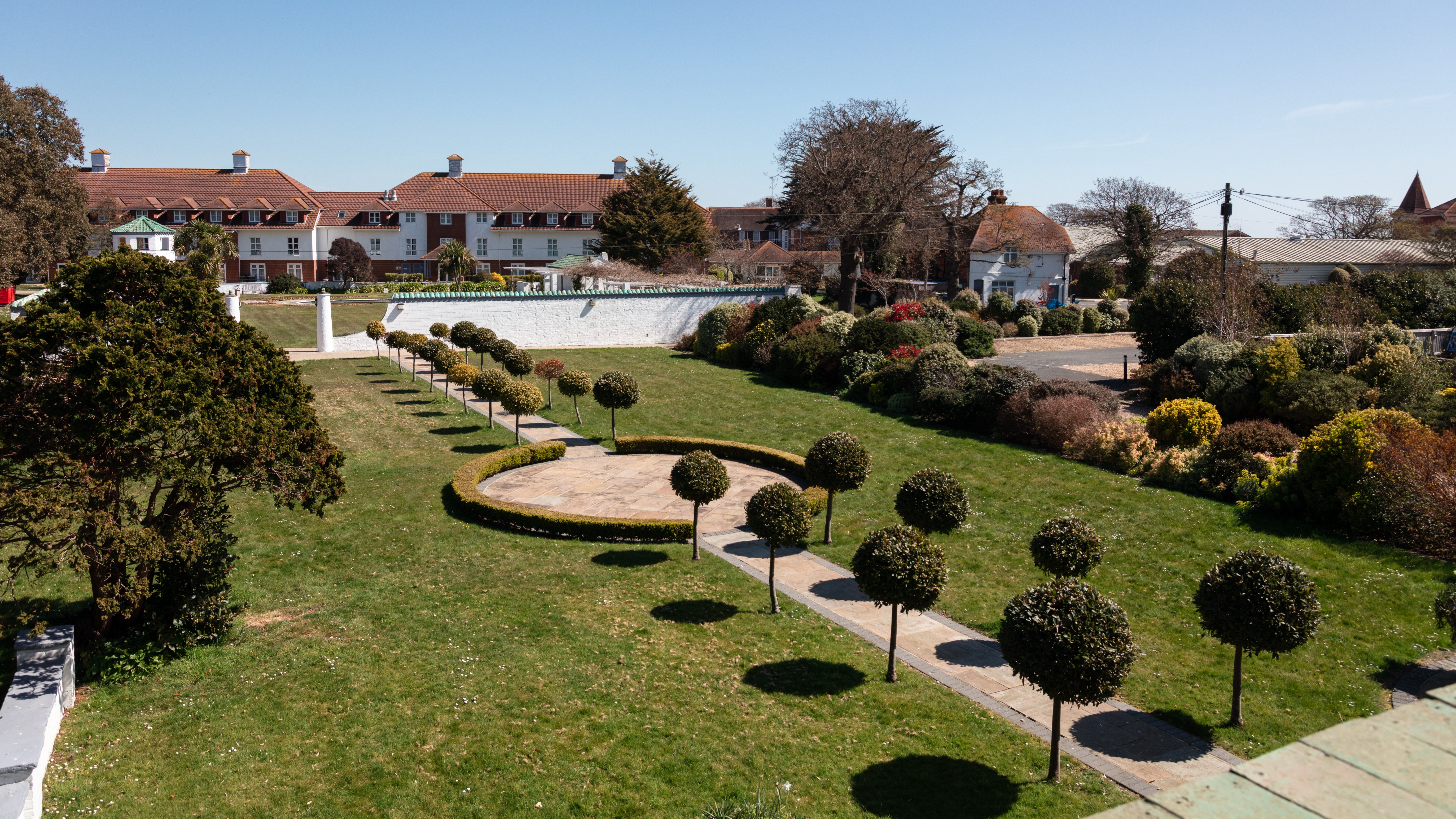 Bem Royalesuite706 23 21