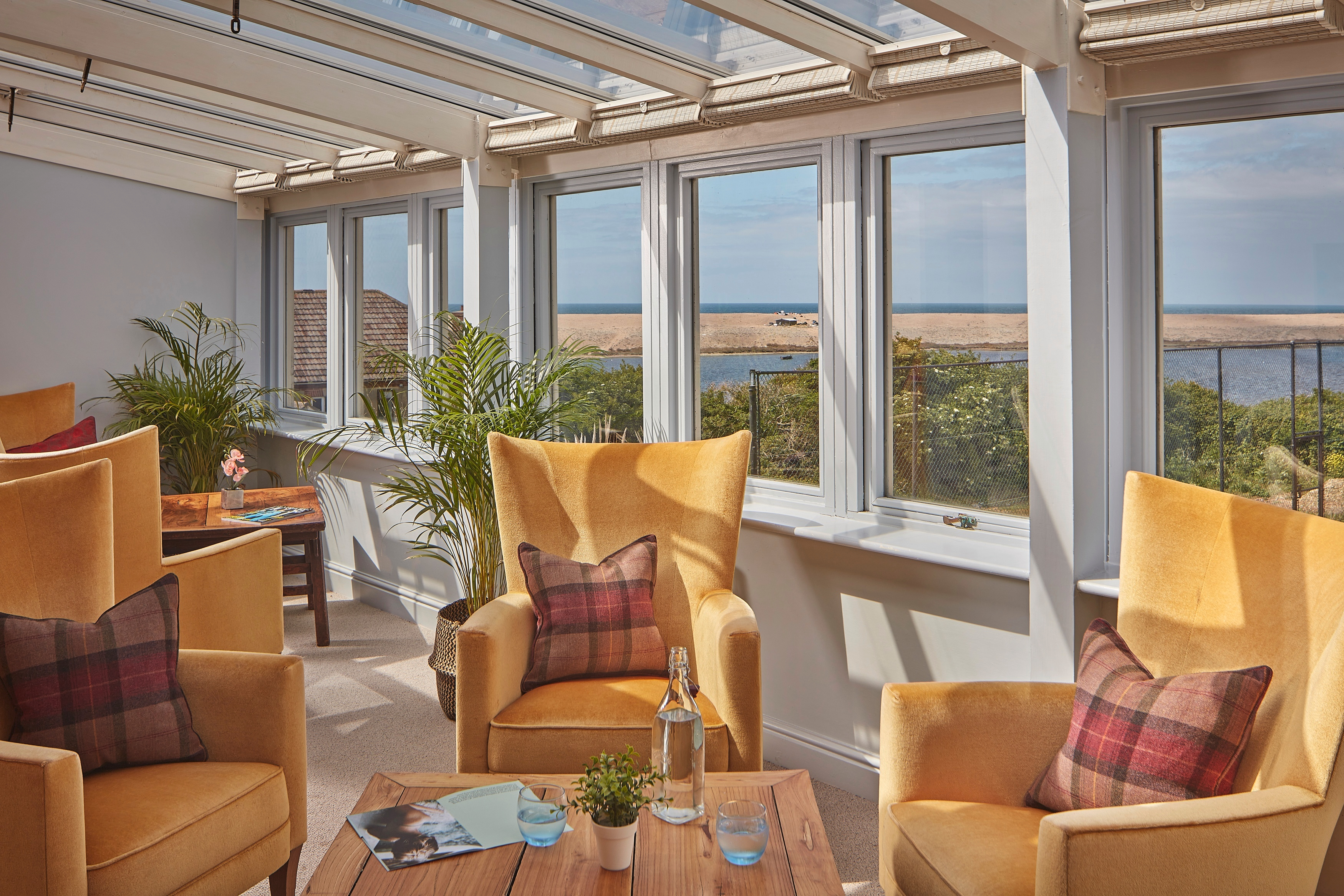 Moonfleet Manor   Lounge