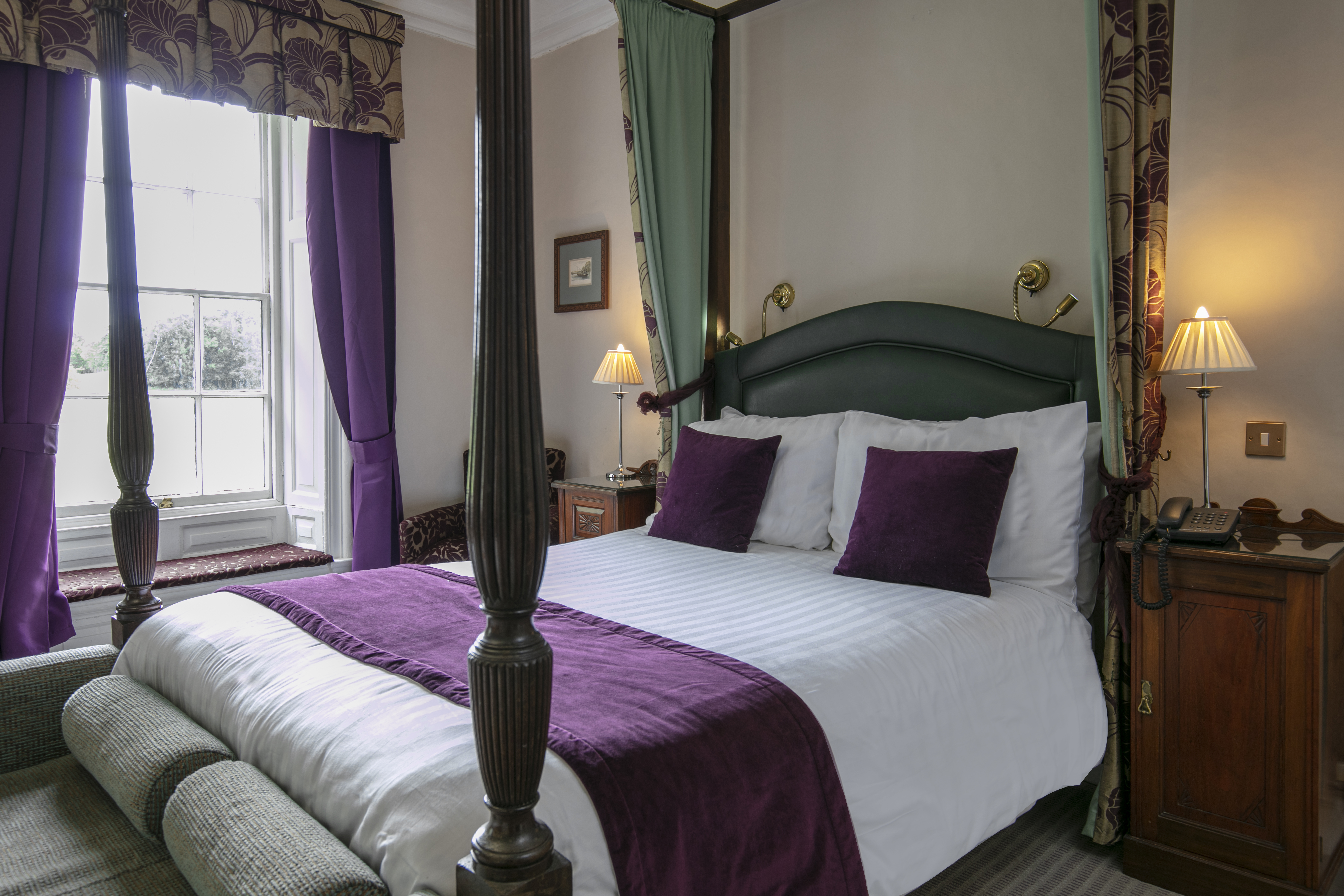 Hallgarth   4 Poster