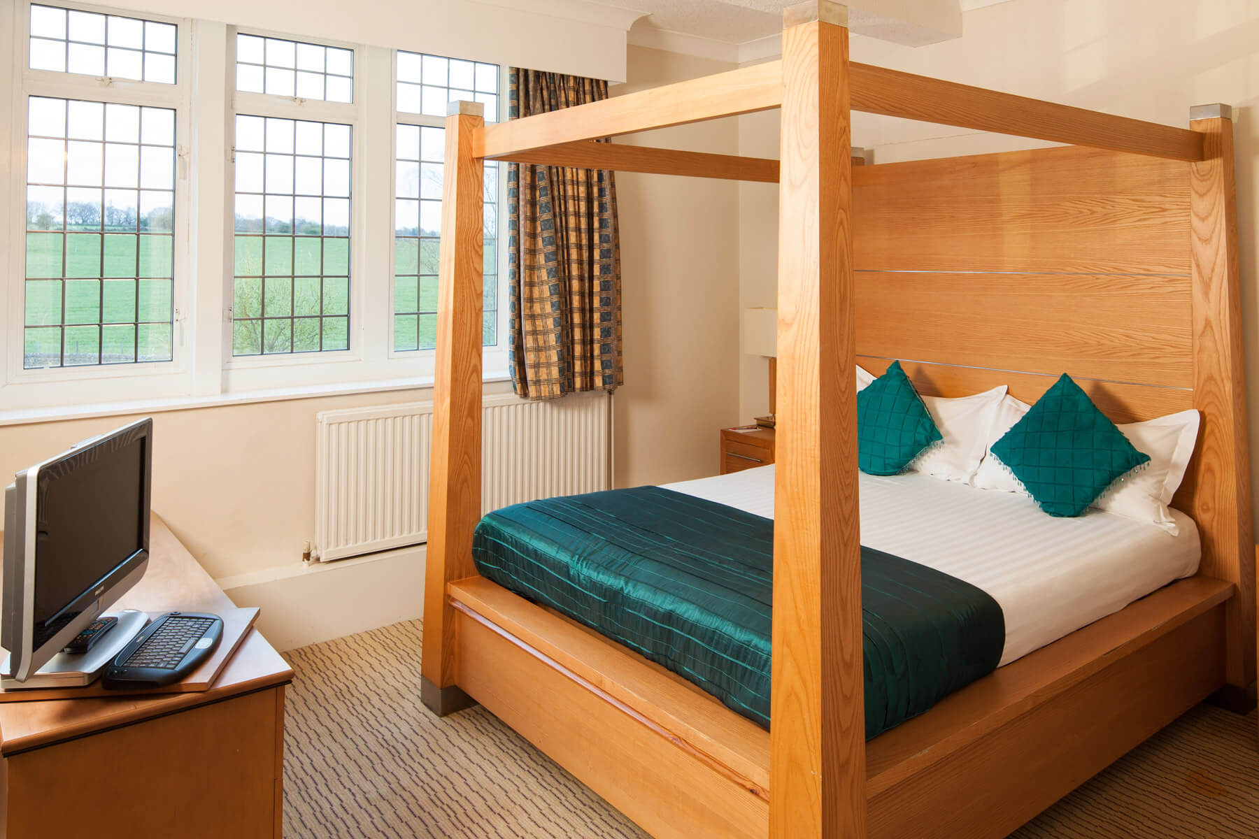 Mercure Leeds Parkway Hotel