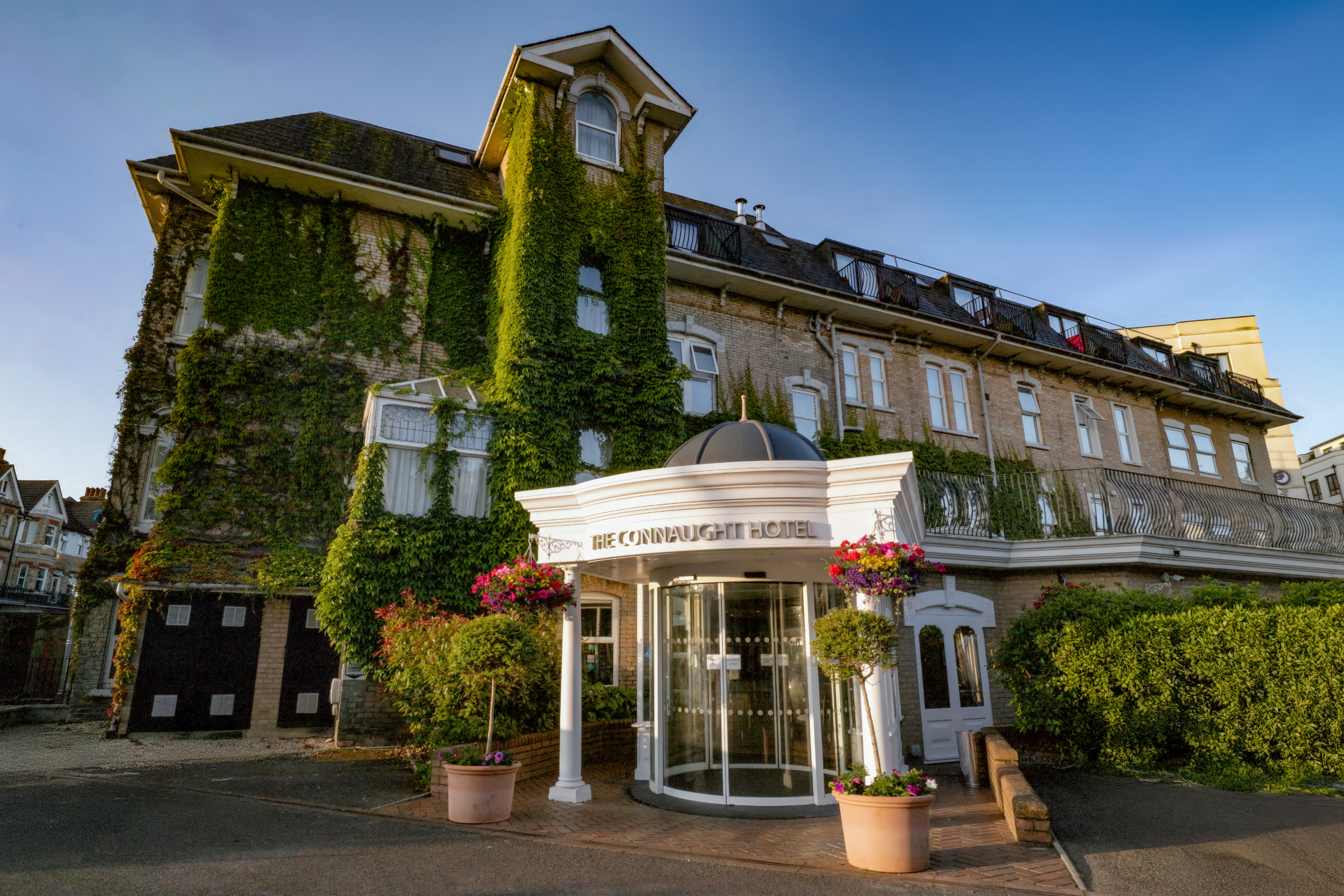 Bluewater Spa At The Connaught   Exterior 2