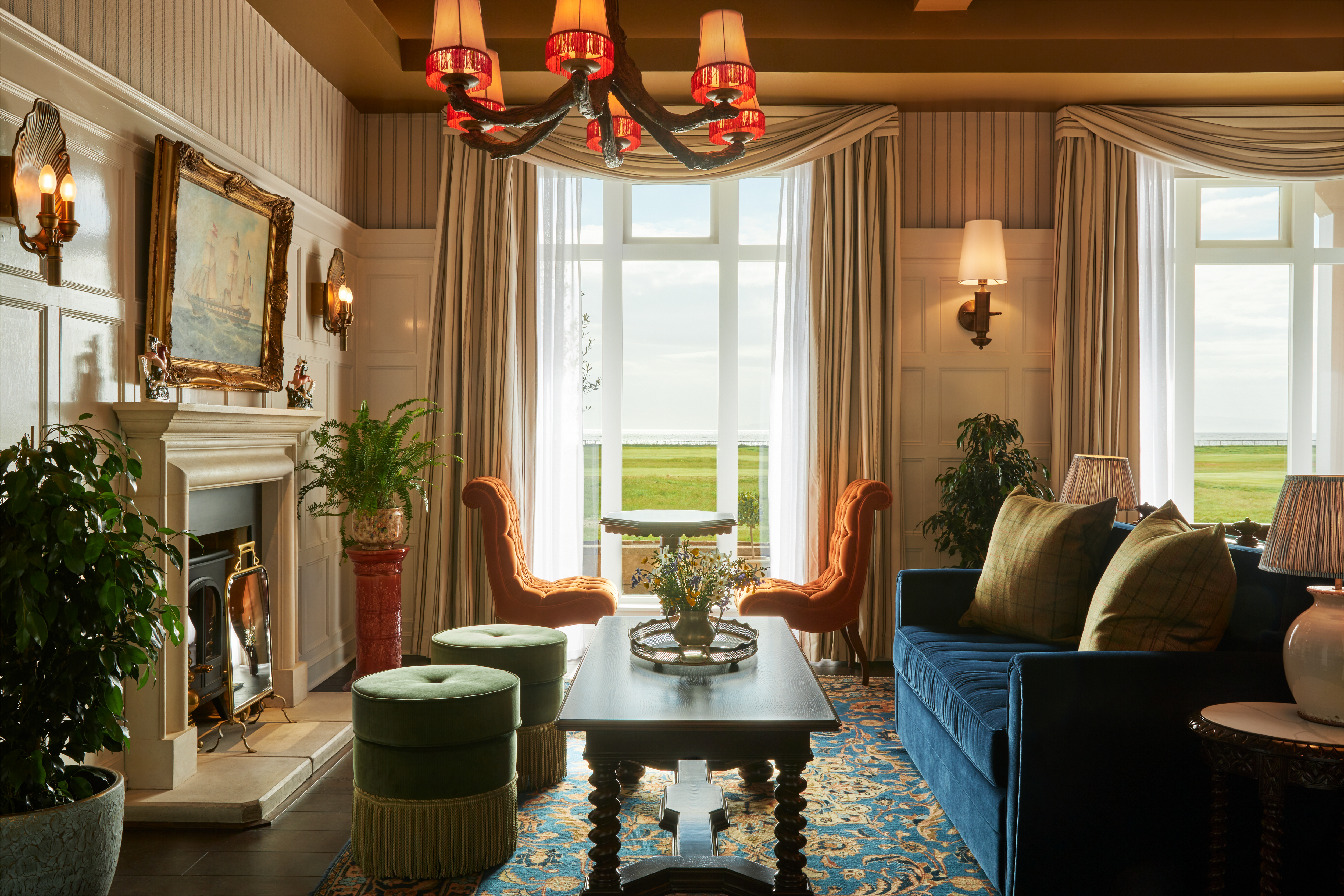 Marine Troon   Seal Bar