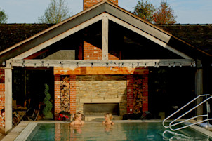 The most gorgeous spa gardens with fire pits for warming winter wellness