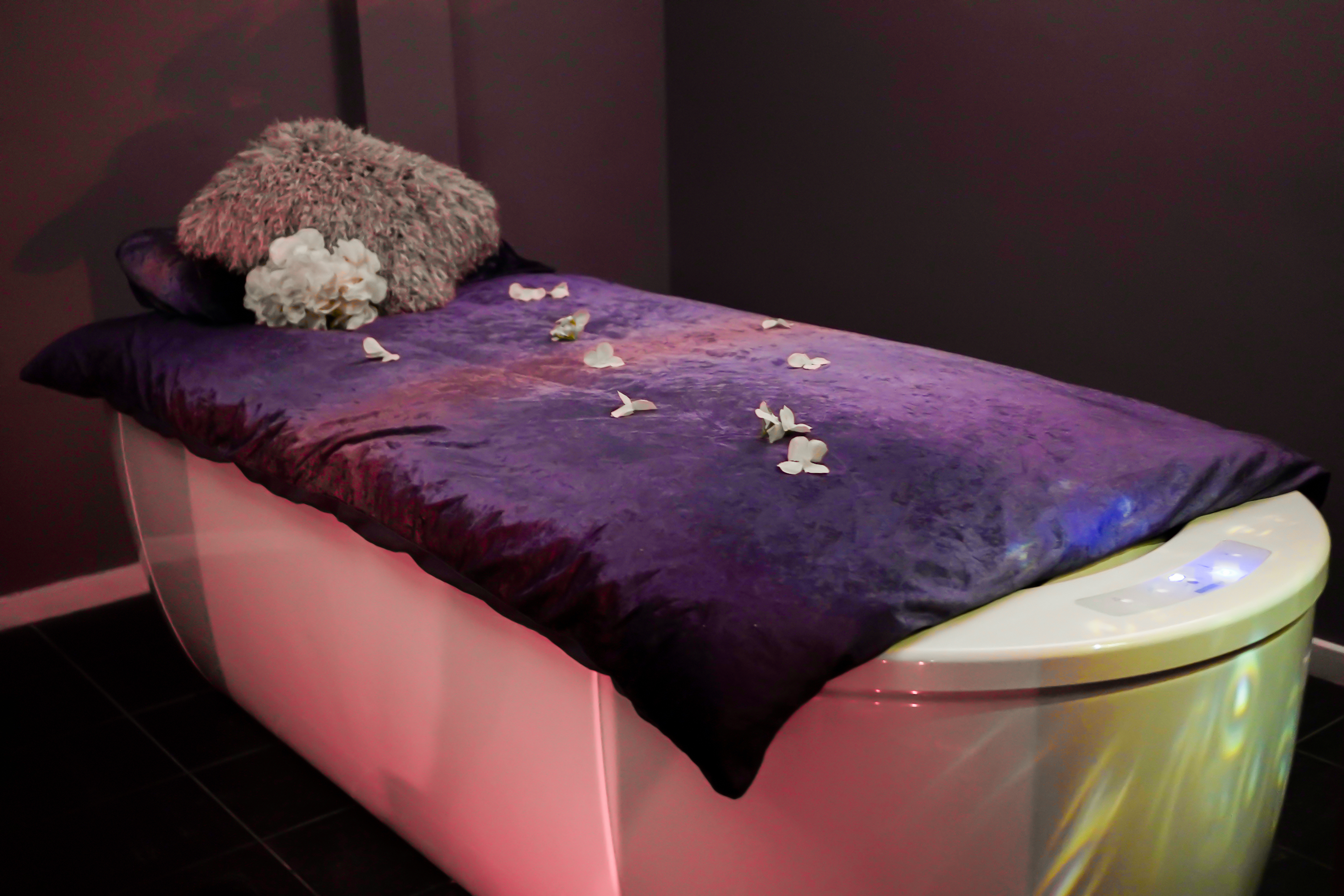 Cotswolds Water Park   B Ed