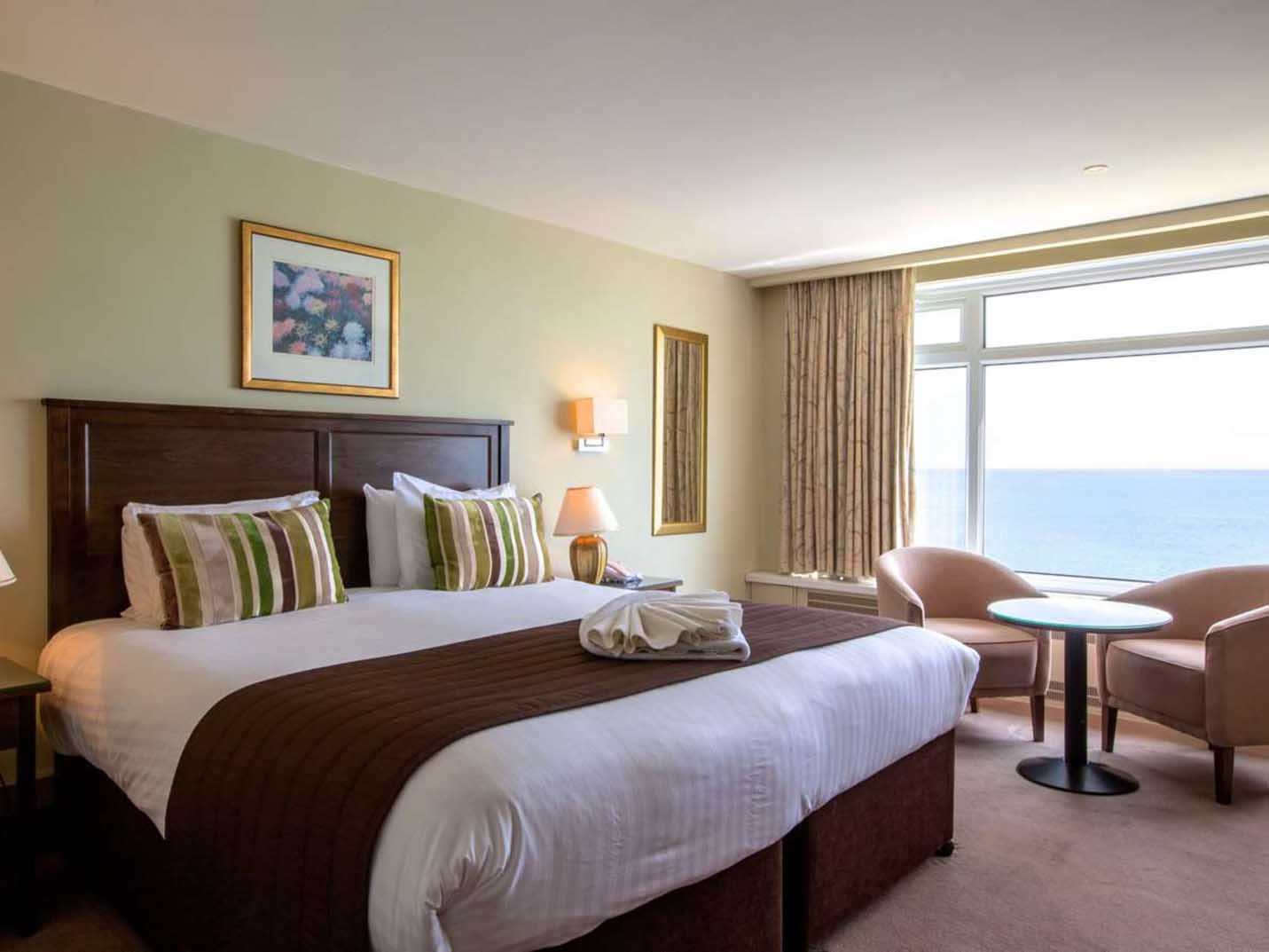 Bournemouth Carlton Bedrooms 05 84305