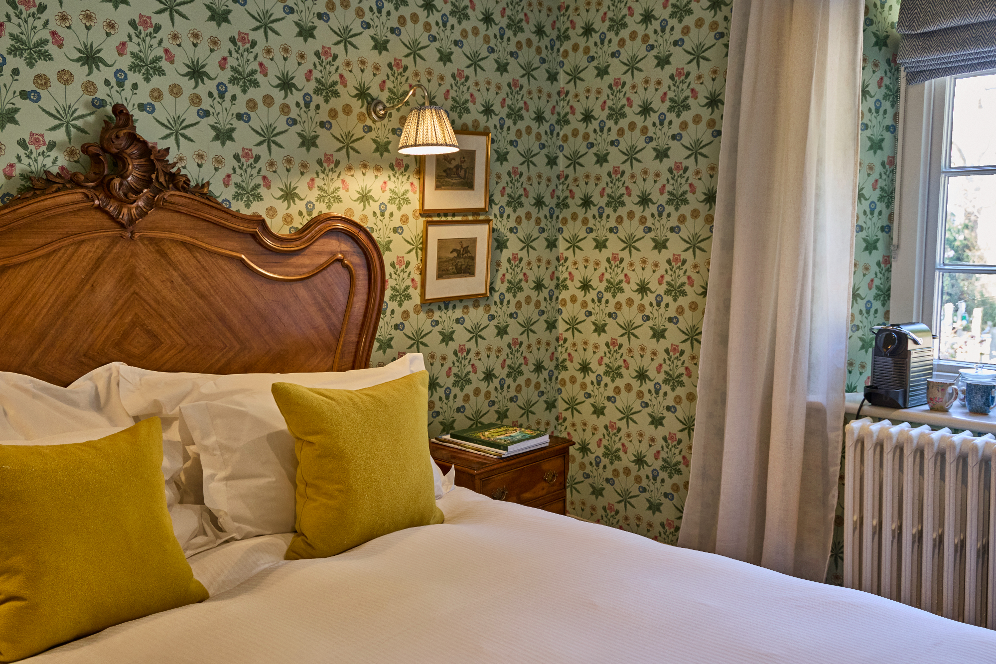 Ockenden Manor   Cosy Room