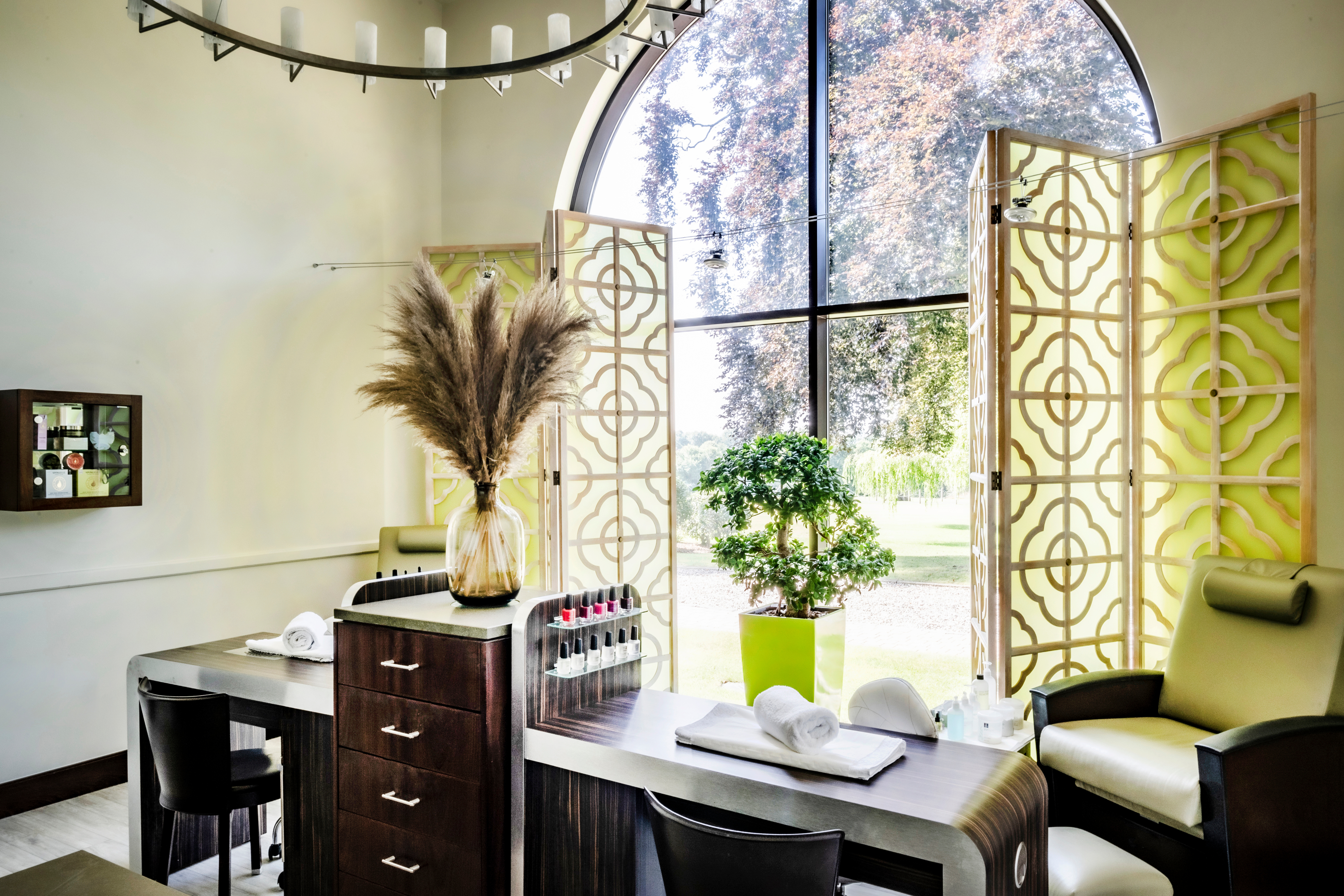 Rookery Hall   Salon