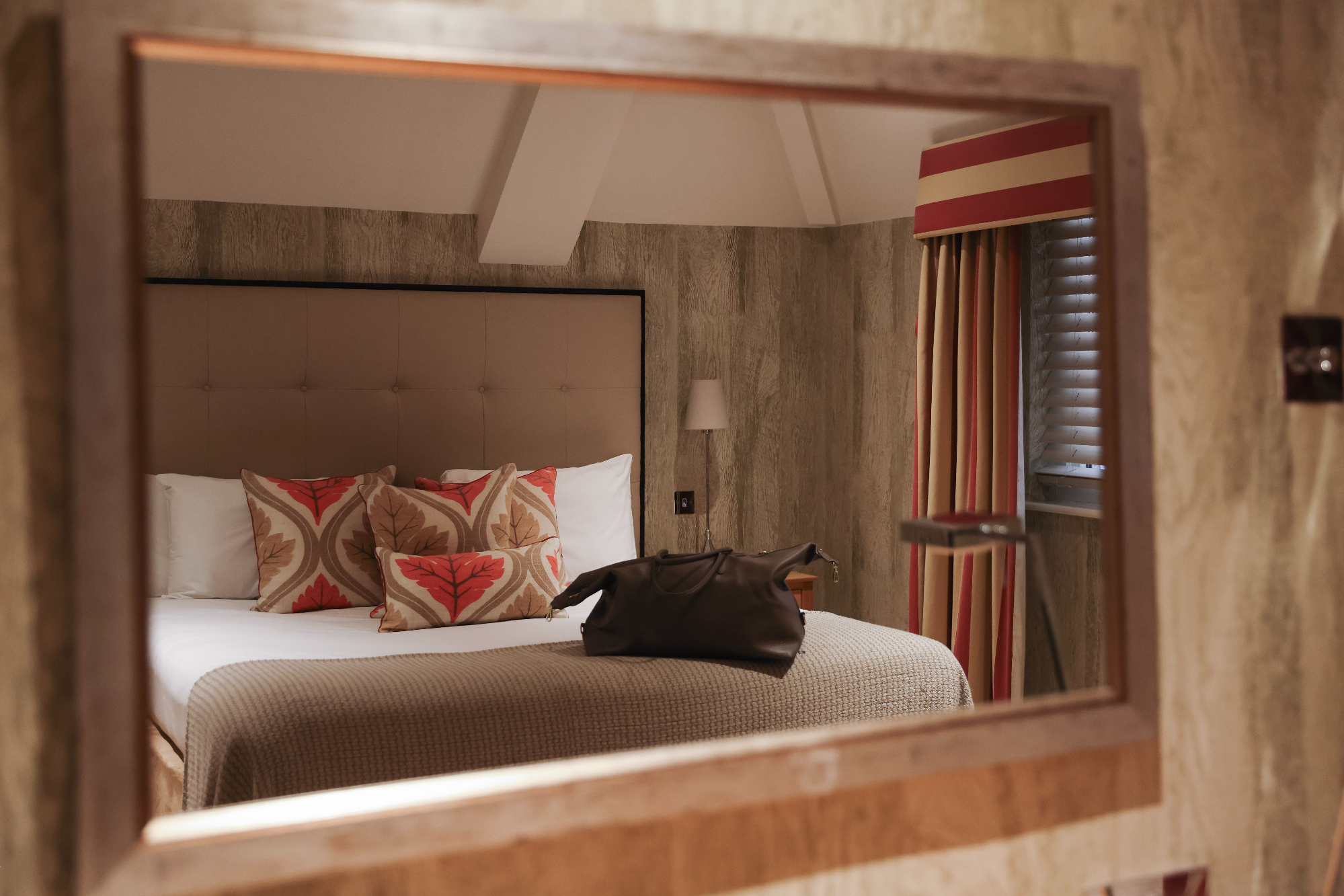 Donnington & Co 129   Suite