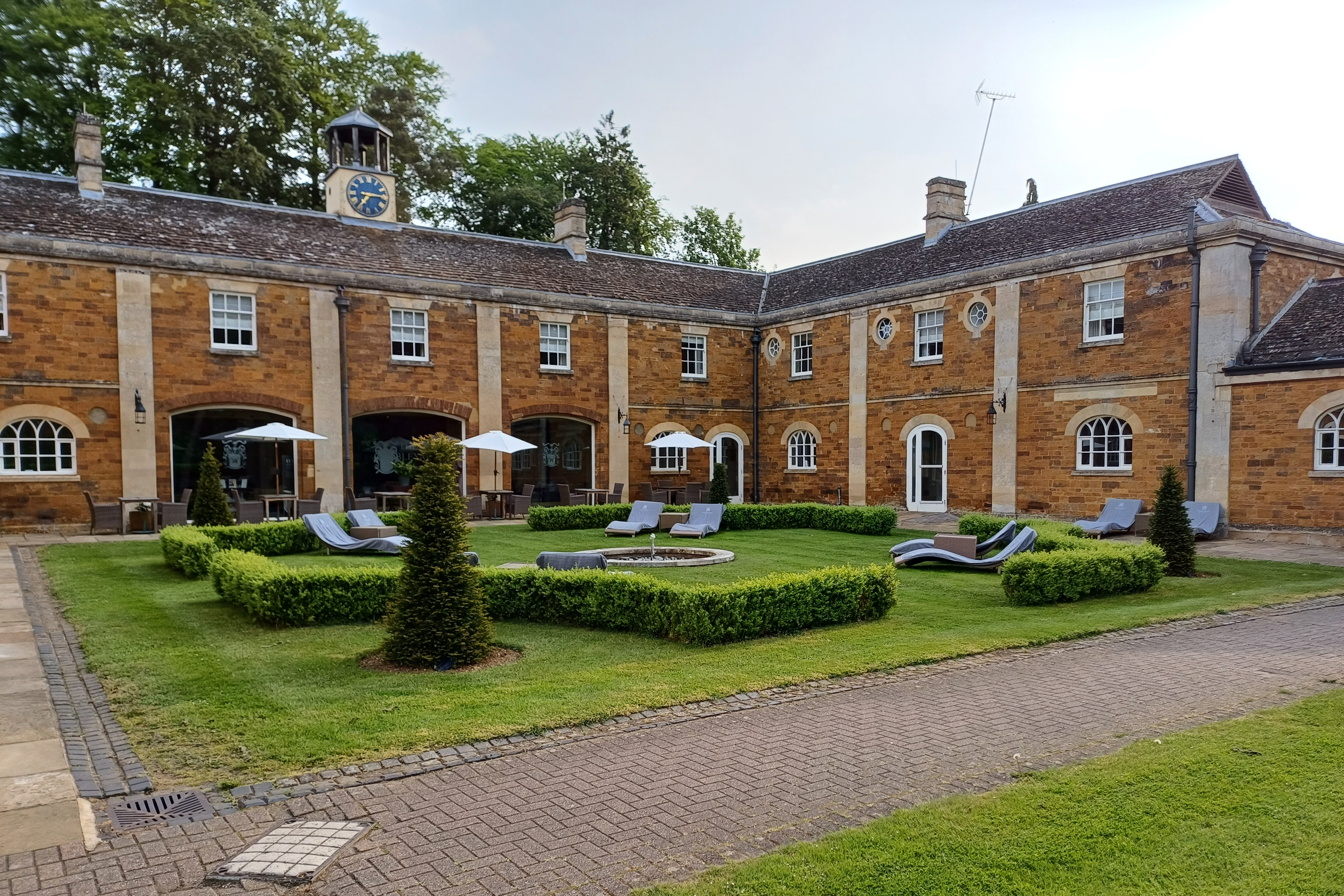 Rushton Hall Hotel And Spa   Exterior