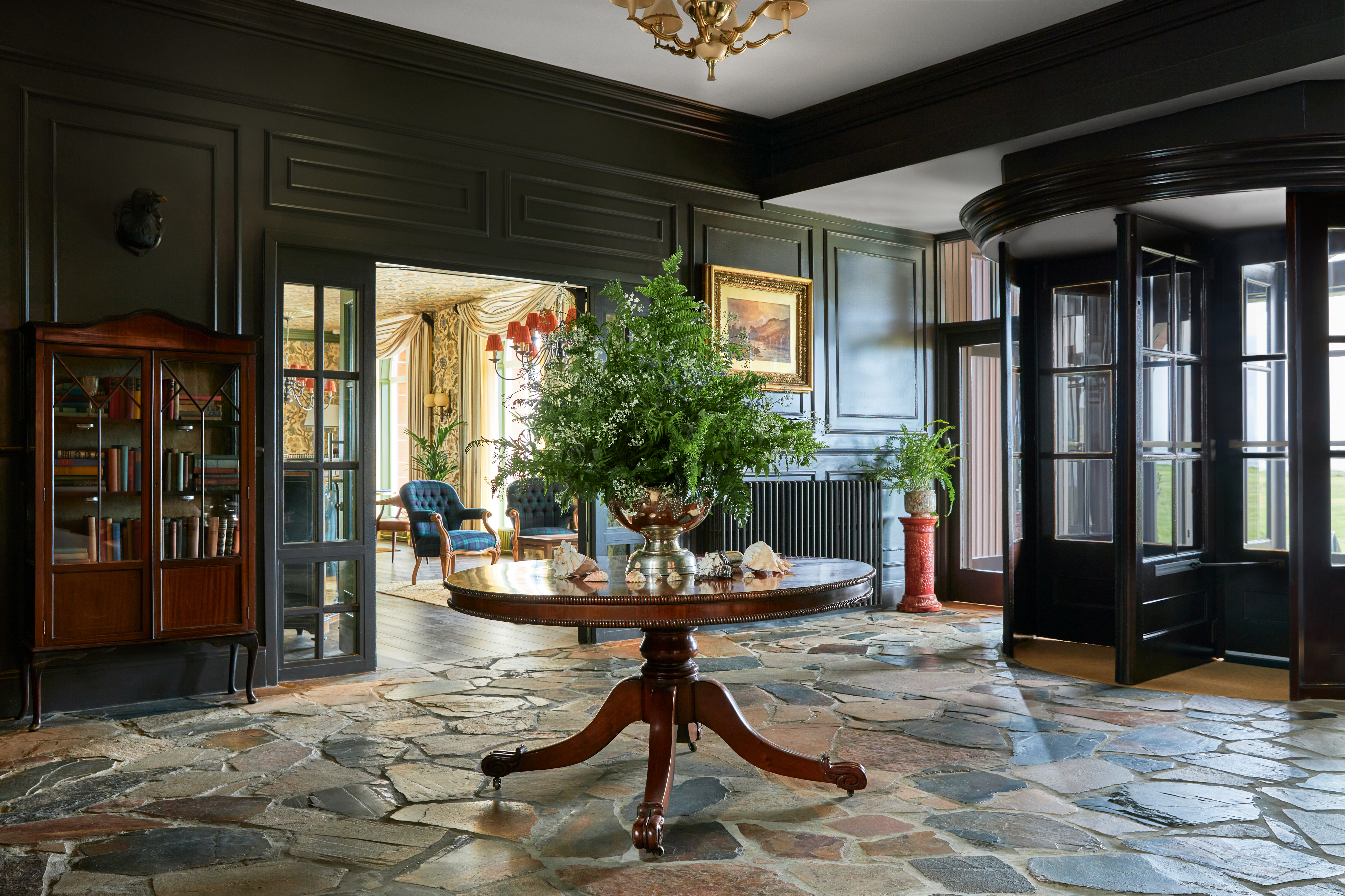 Marine Troon   Lobby