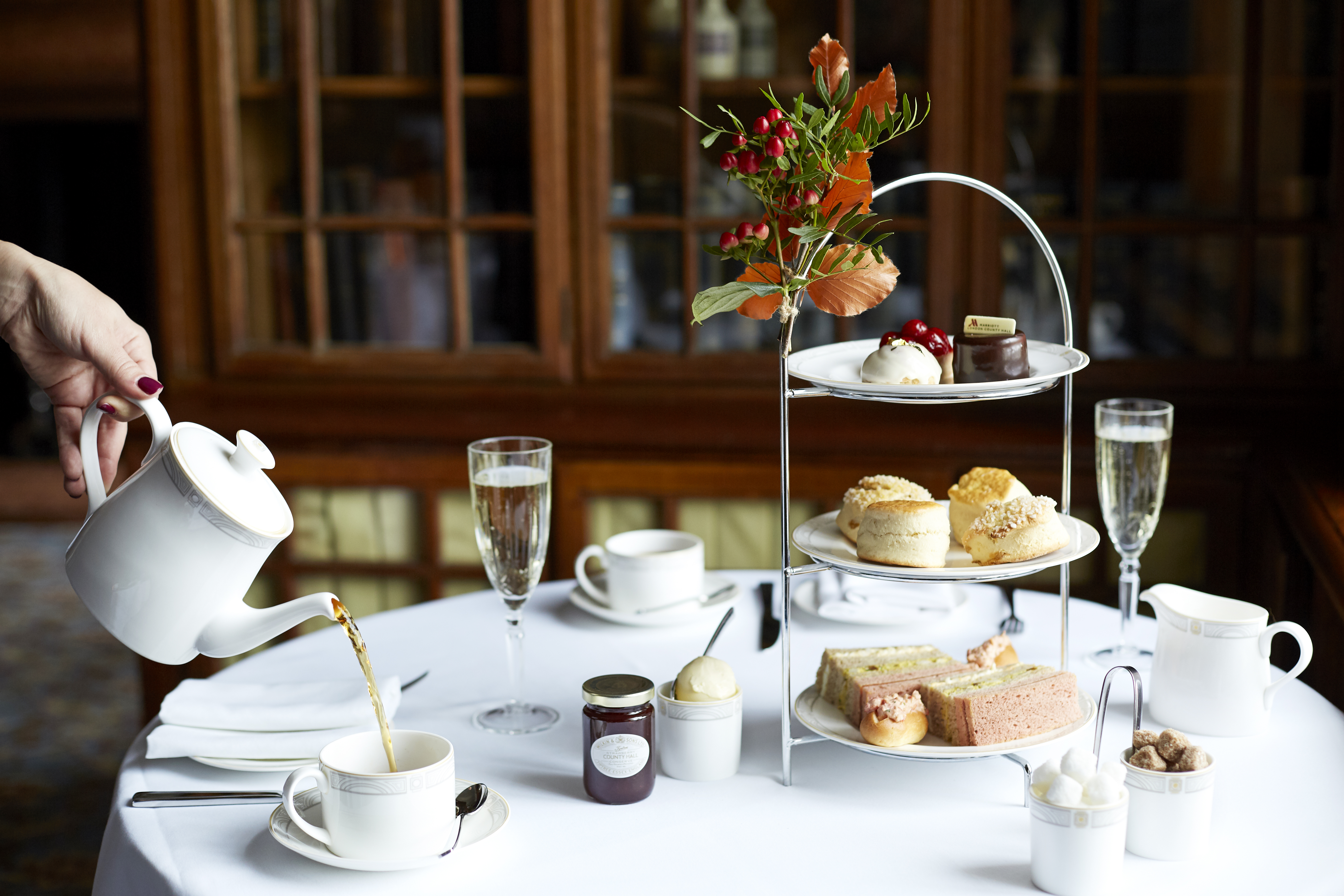 17 London Marriott County Hotel