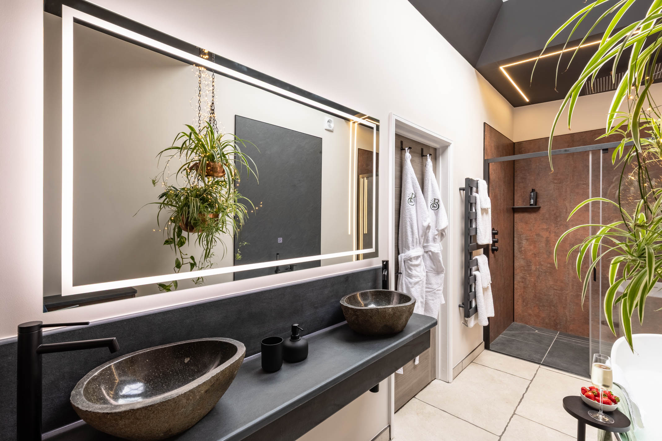 Picketts Barton Master Bathroom 100