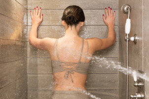What are the benefits of contrast showers for health and wellbeing?