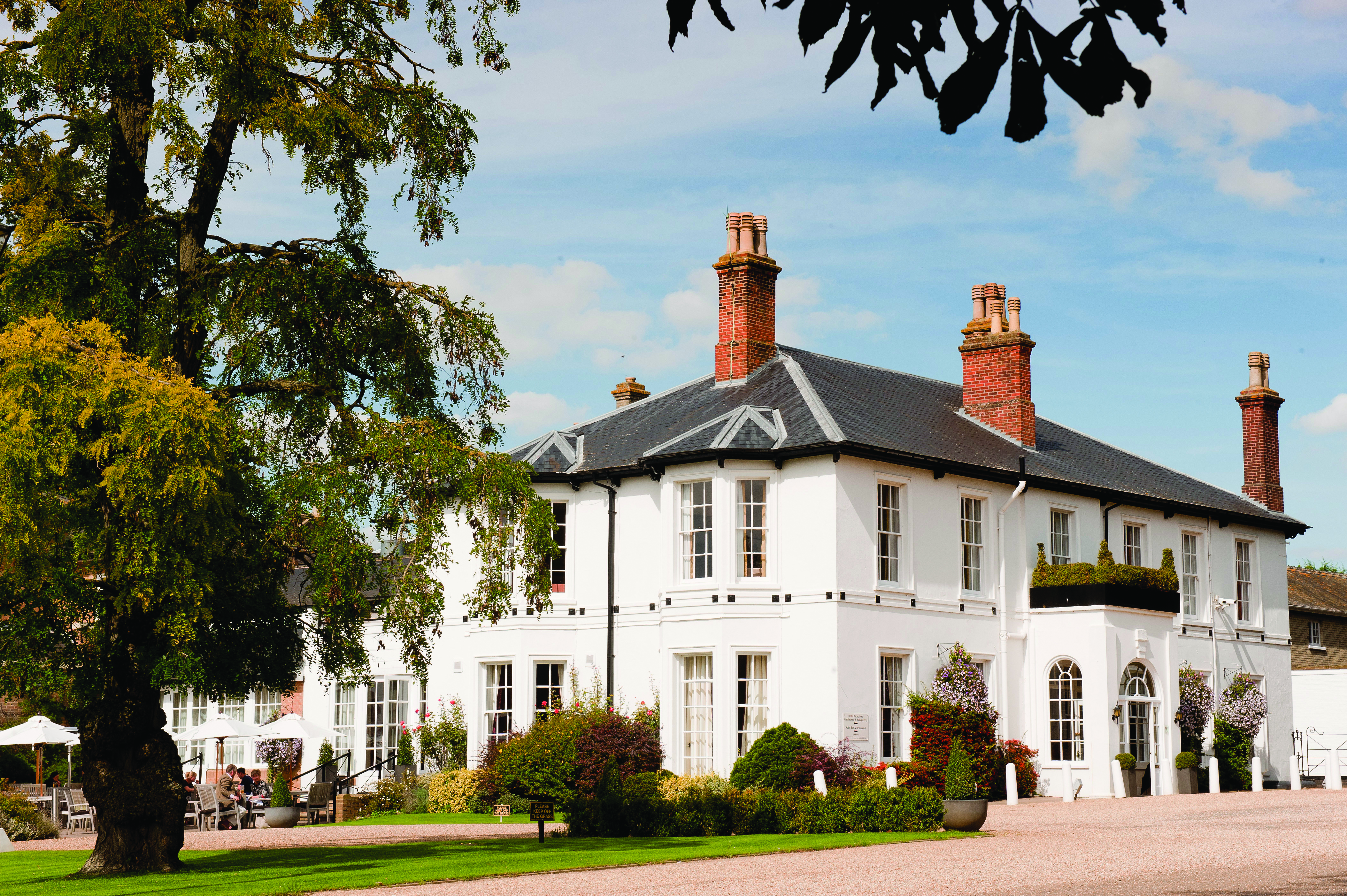 Lodges And Apartments Card