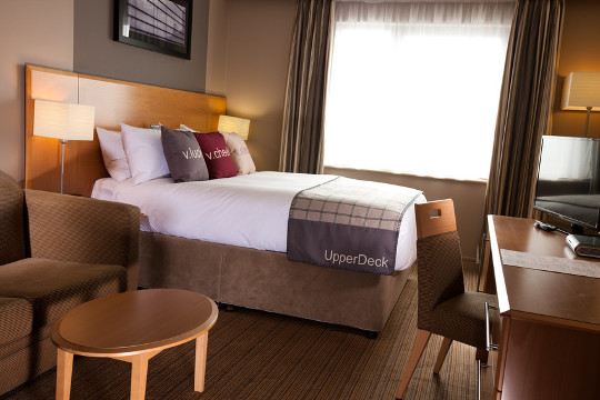 Village Spa Swindon 21