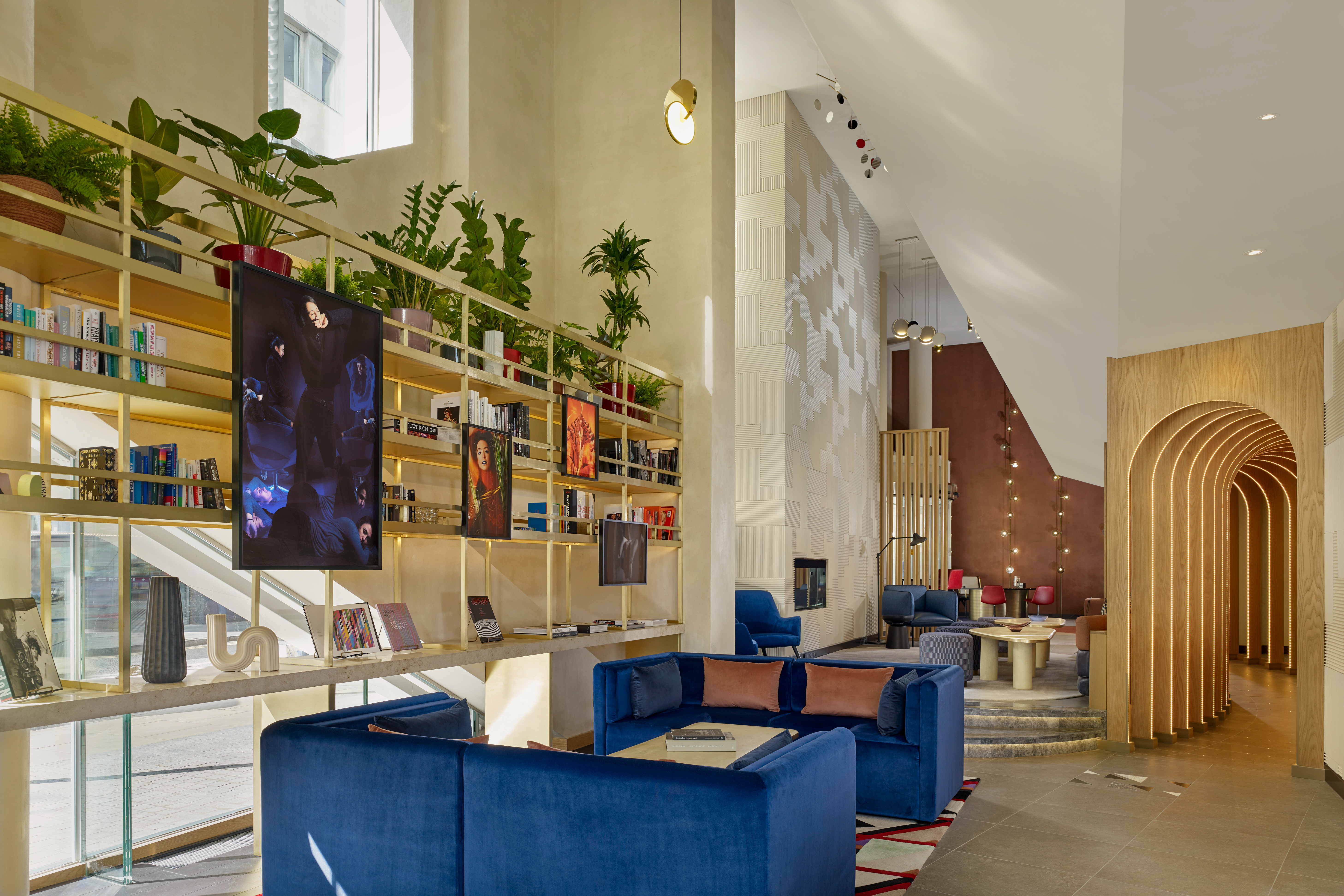 1 Bokeh By Montcalm East