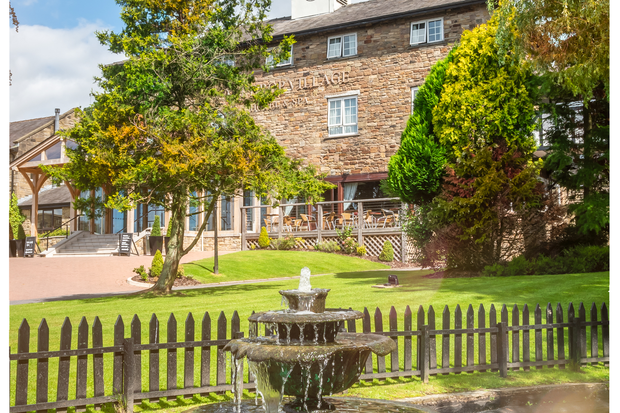 Last Drop Village Hotel And Spa   Exterior