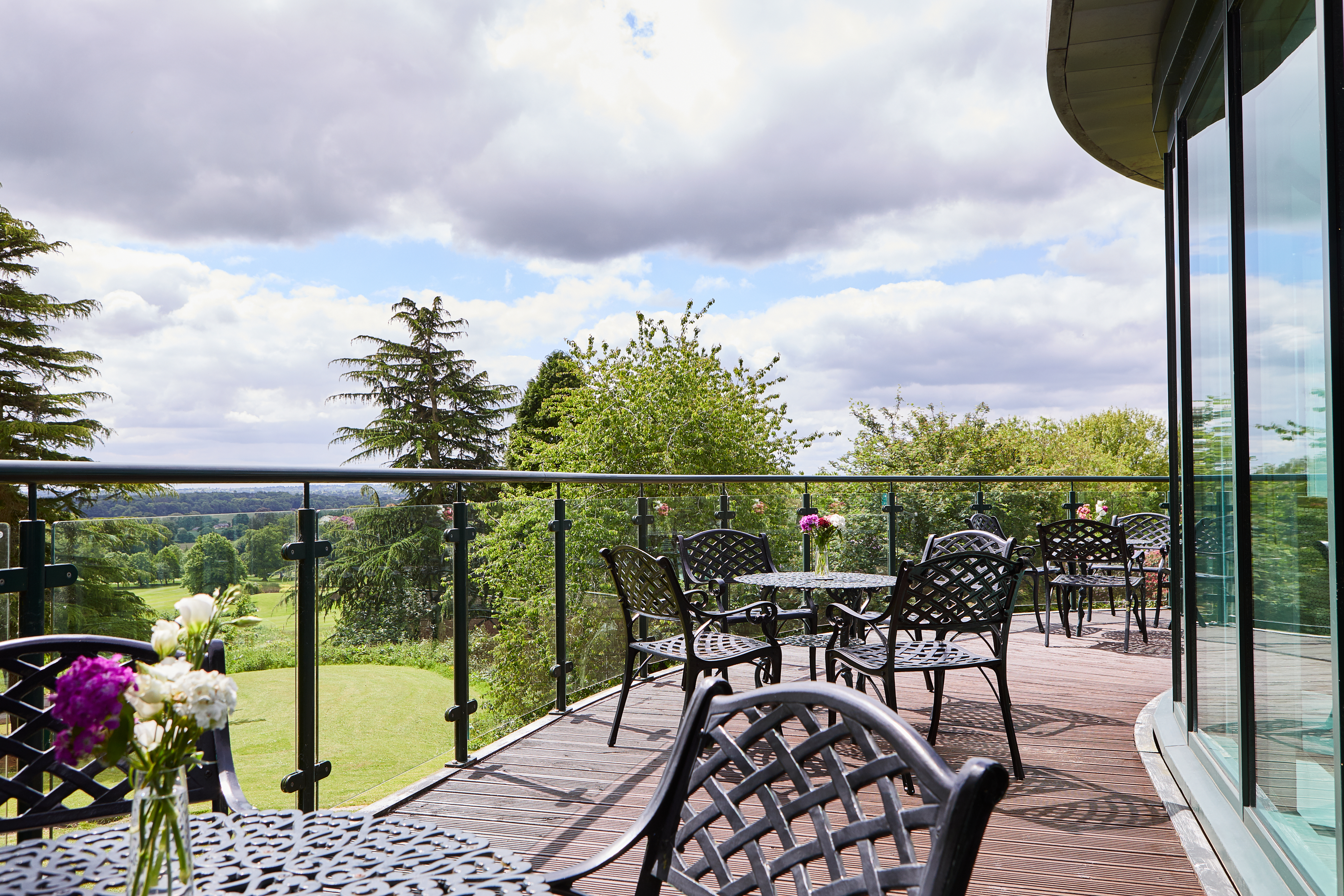 Macdonald Portal   Bar Balcony