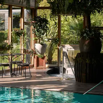 Model Hooker in Worcester Model Hooker in Worcester