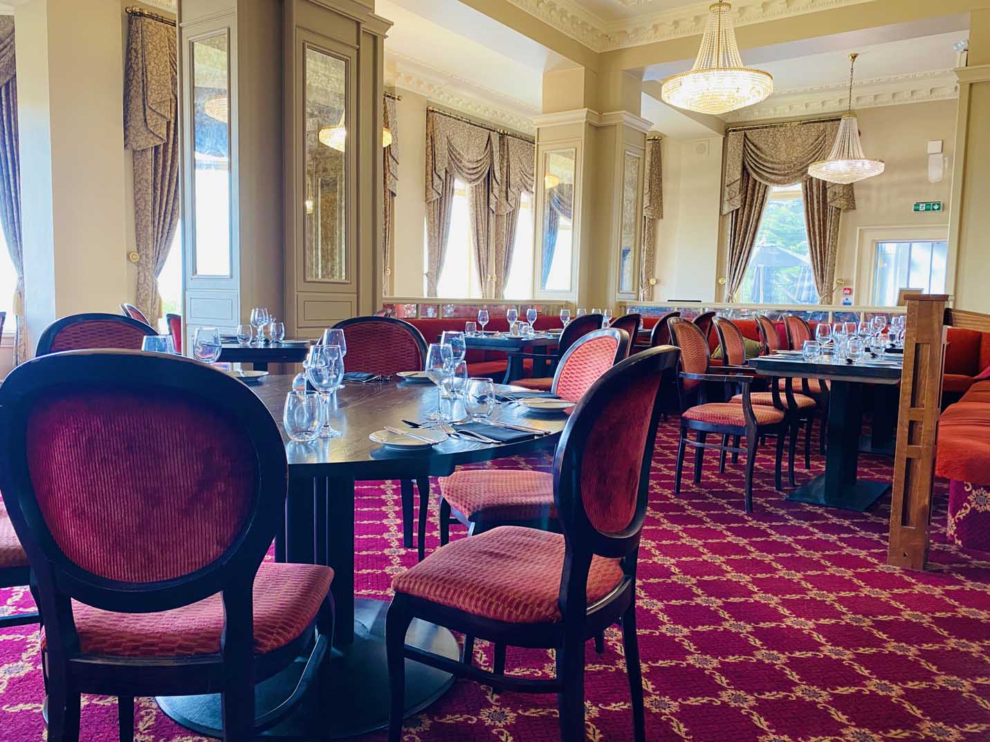 Bournemouth Carlton Dining 18 84305