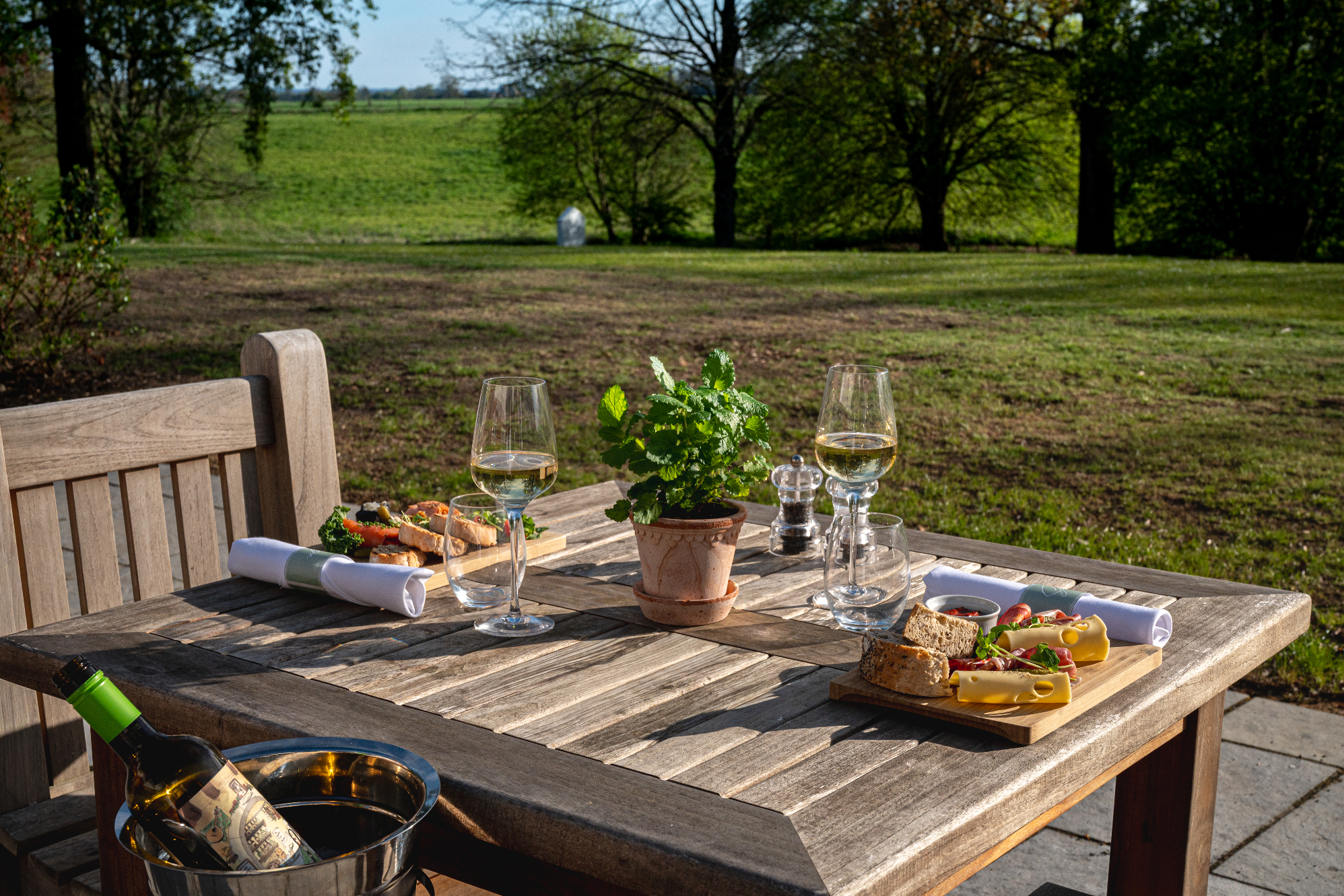 Eastwell Manor   Outdoor Dining