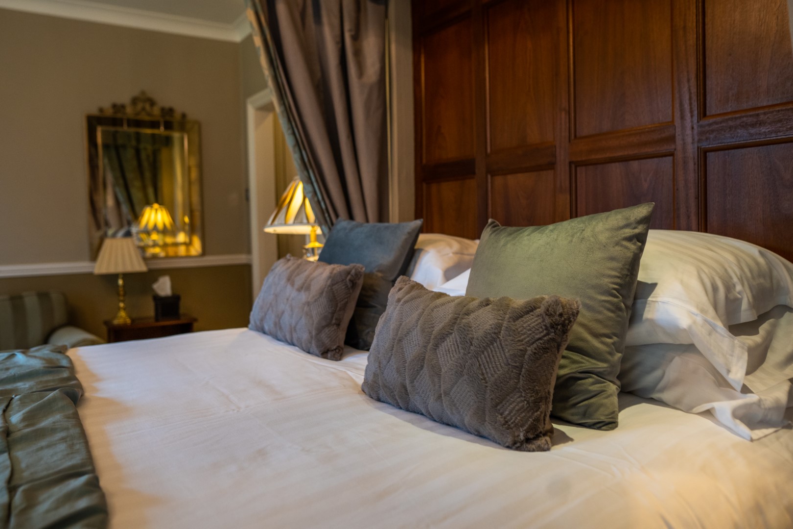 Lake Country House   Bed