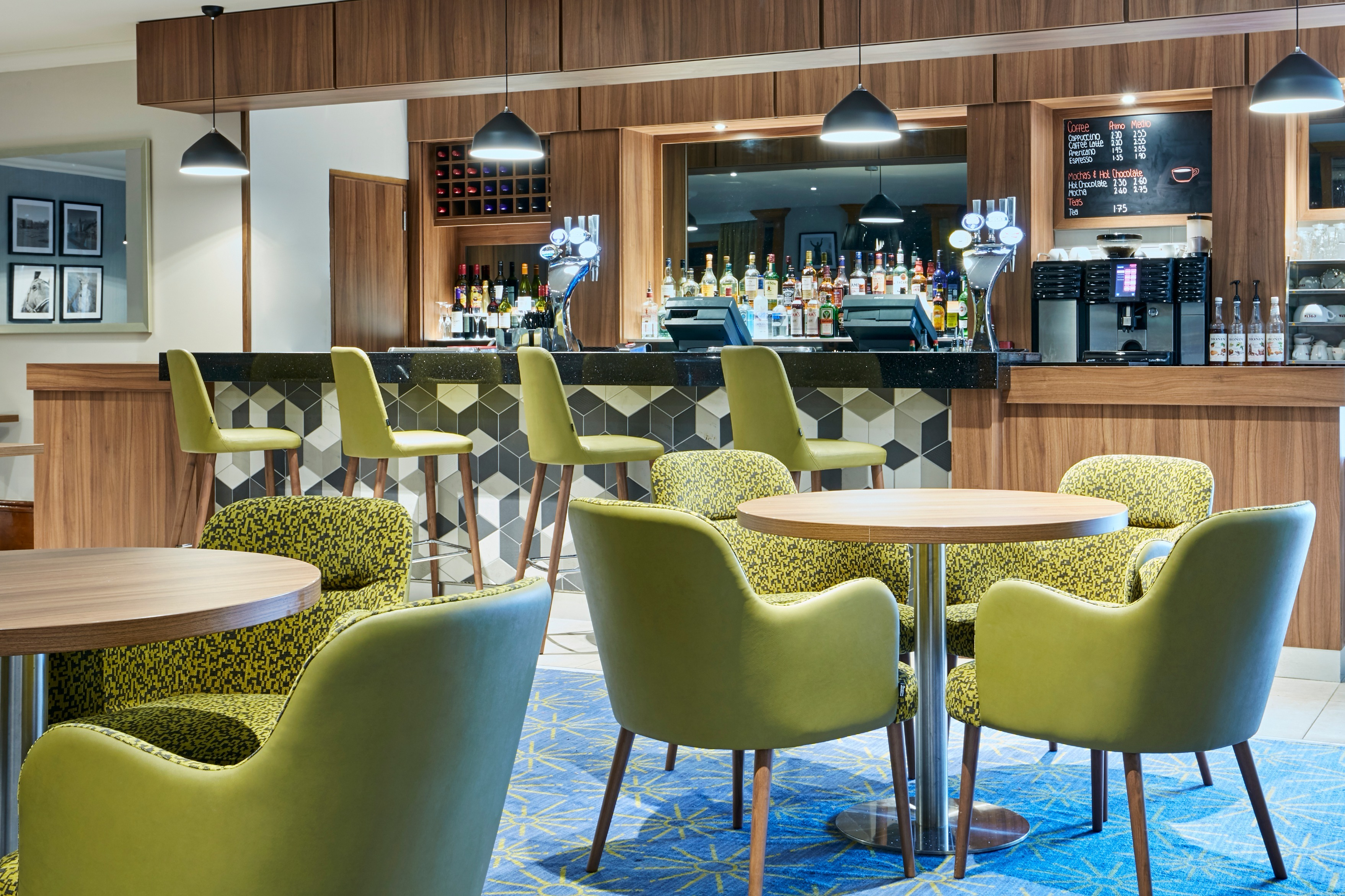 Jurys Inn Cheltenham 6