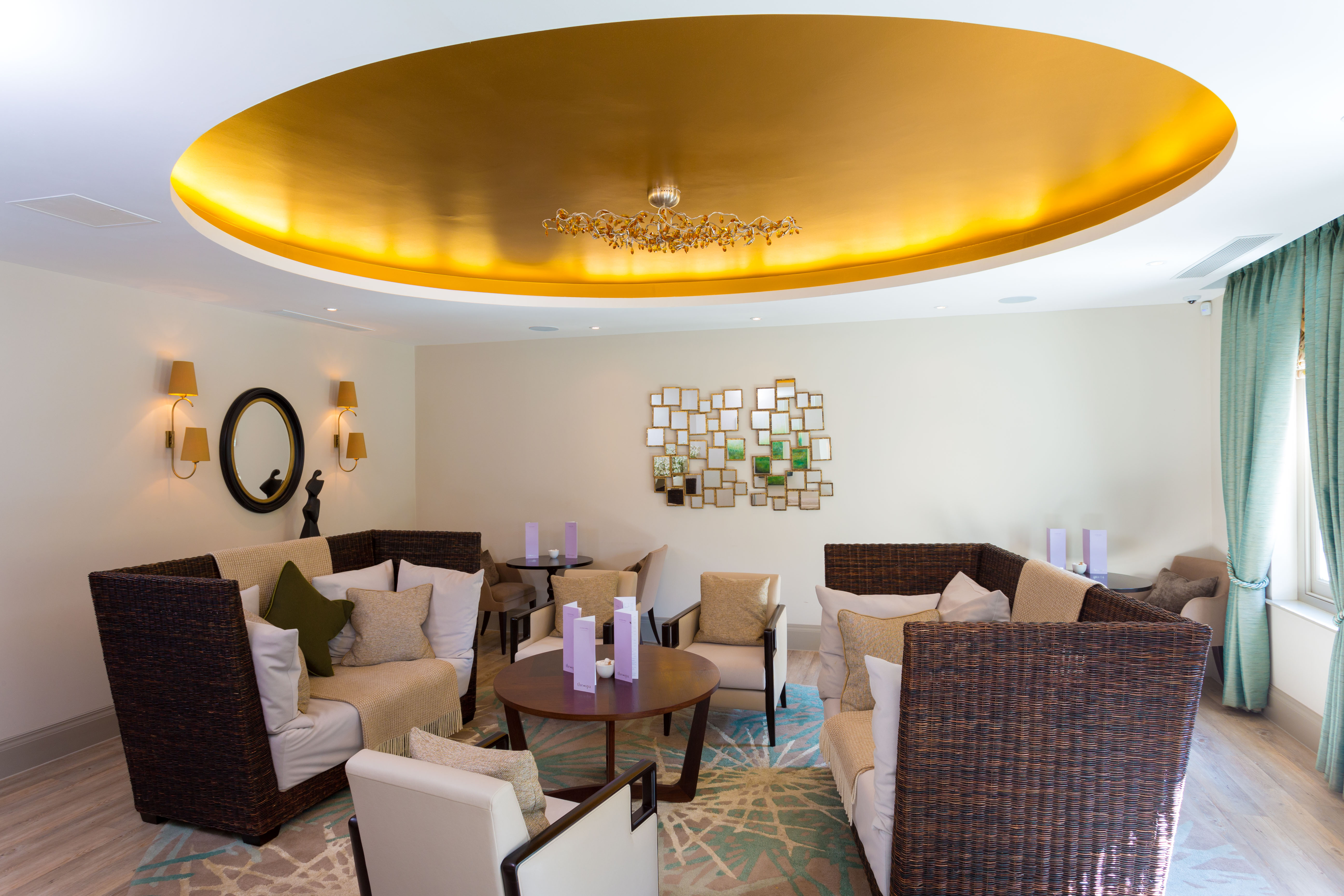 Bedford Lodge Hotel 3