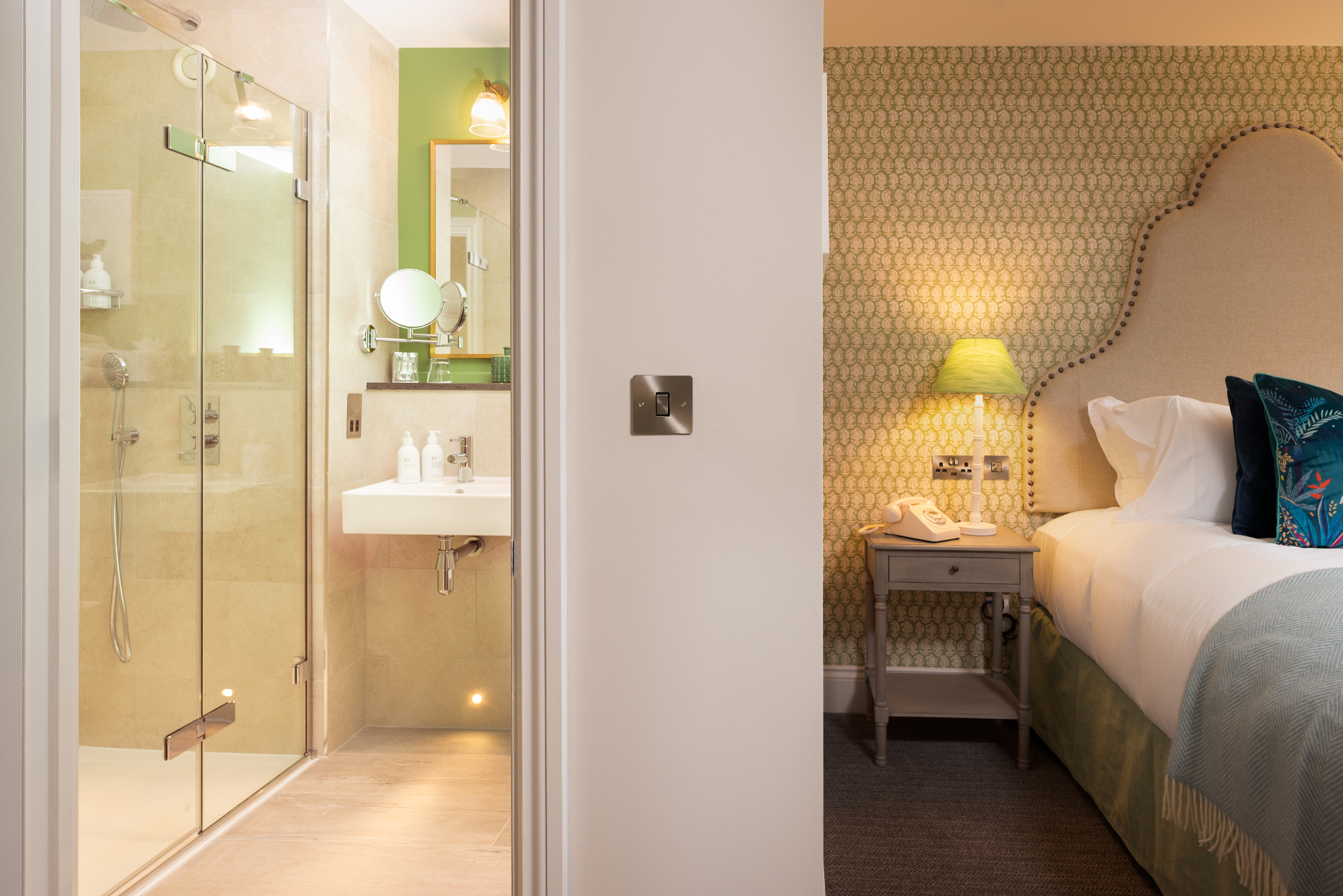 The Swan Splendid Garden View Room 2