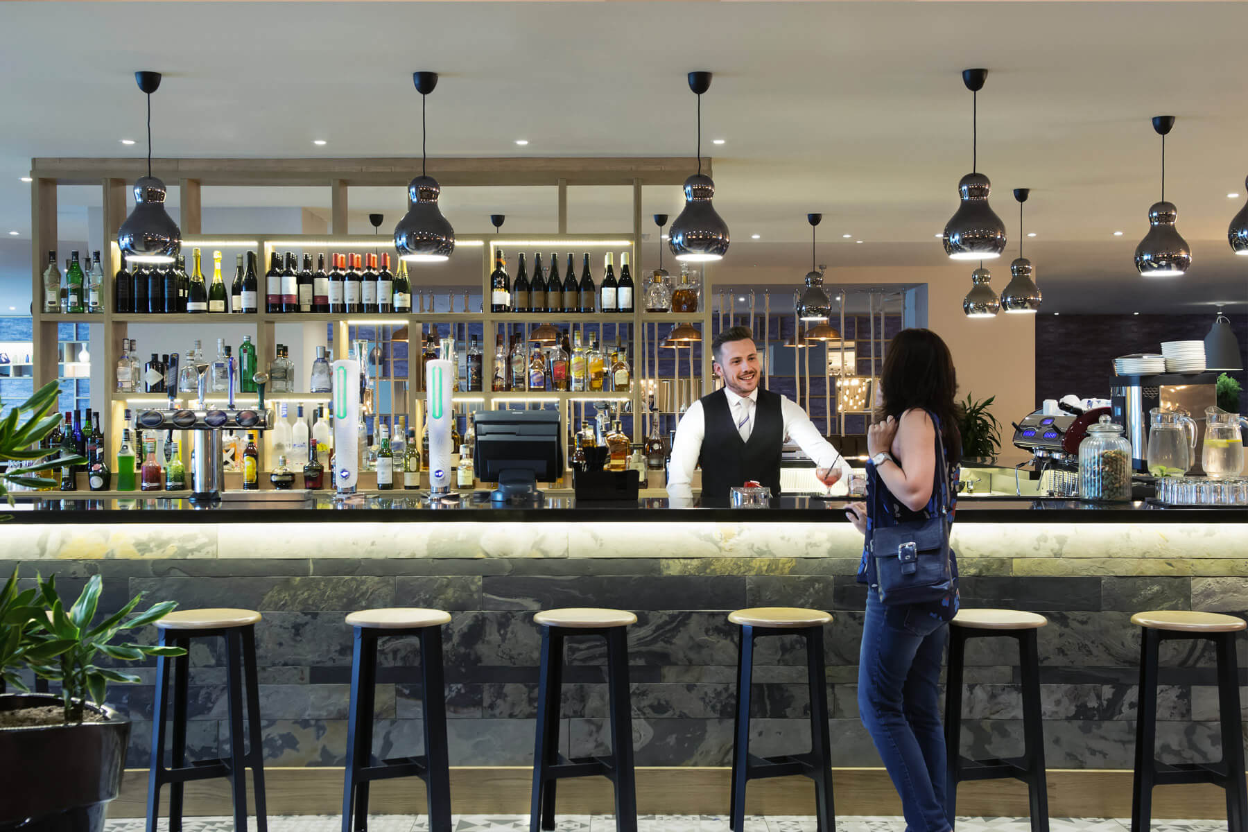 Mercure Holland House Hotel & Spa Cardiff 6