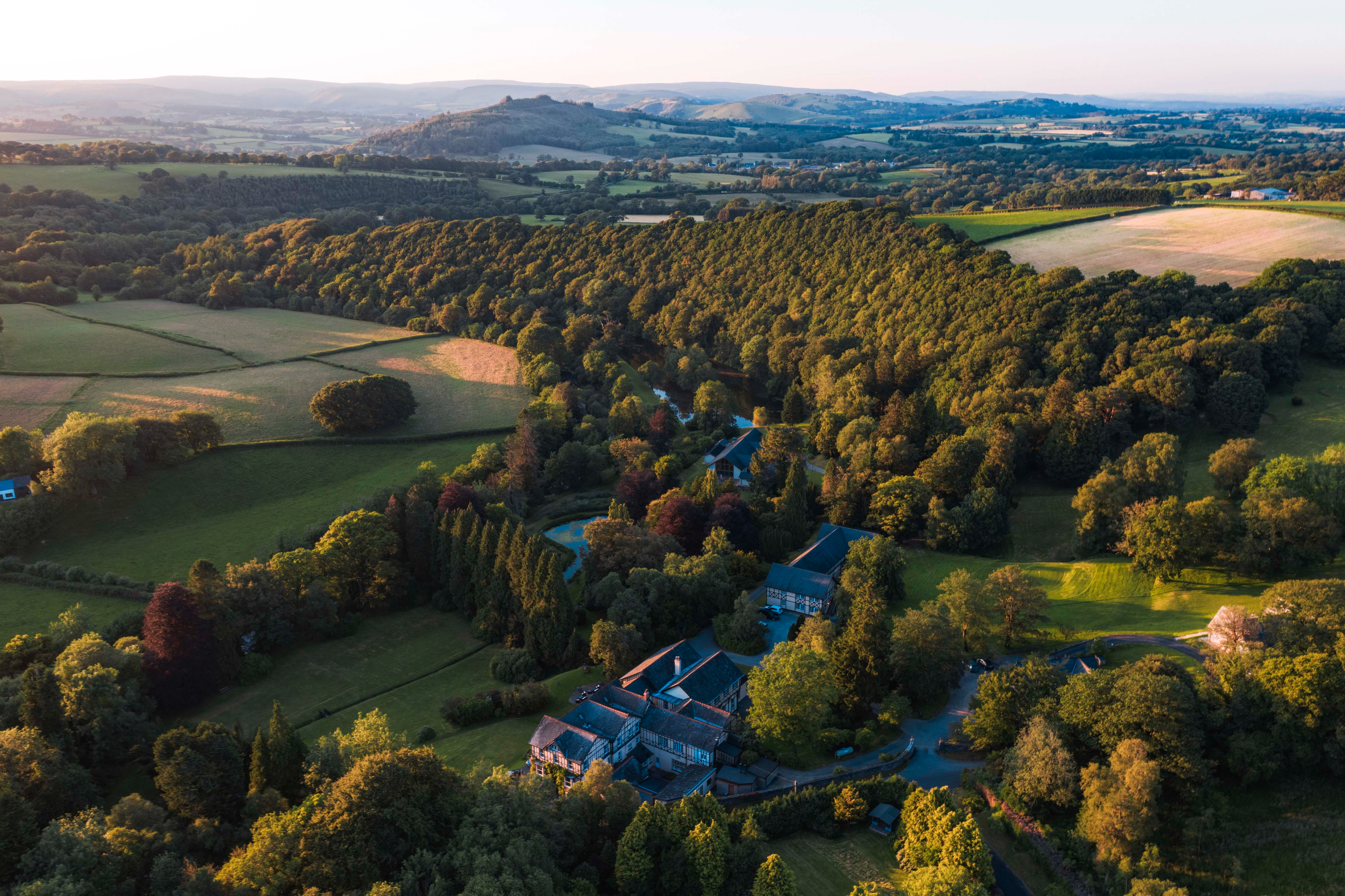 Lake Country House   Exterior 2