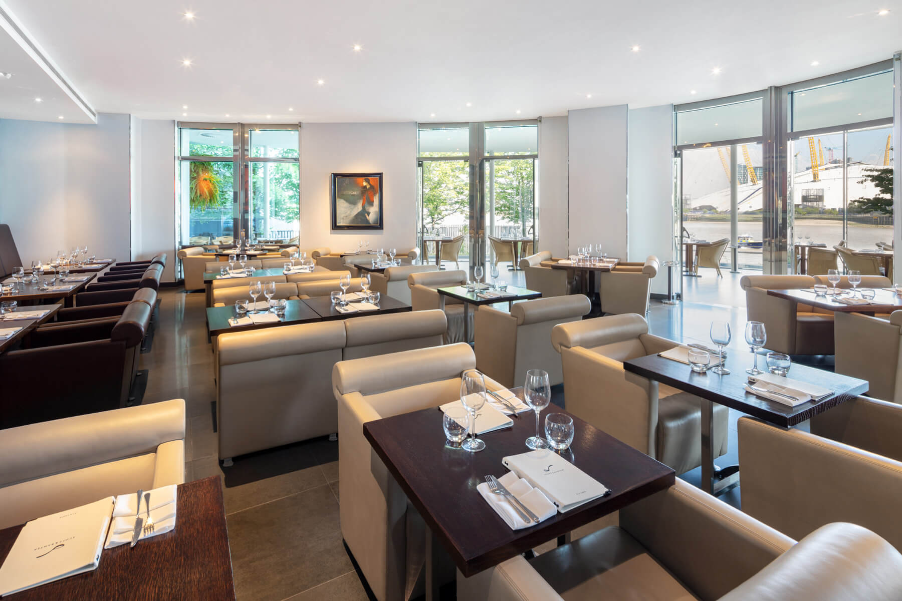 Radisson Blu Edwardian New Providence Wharf, London 7