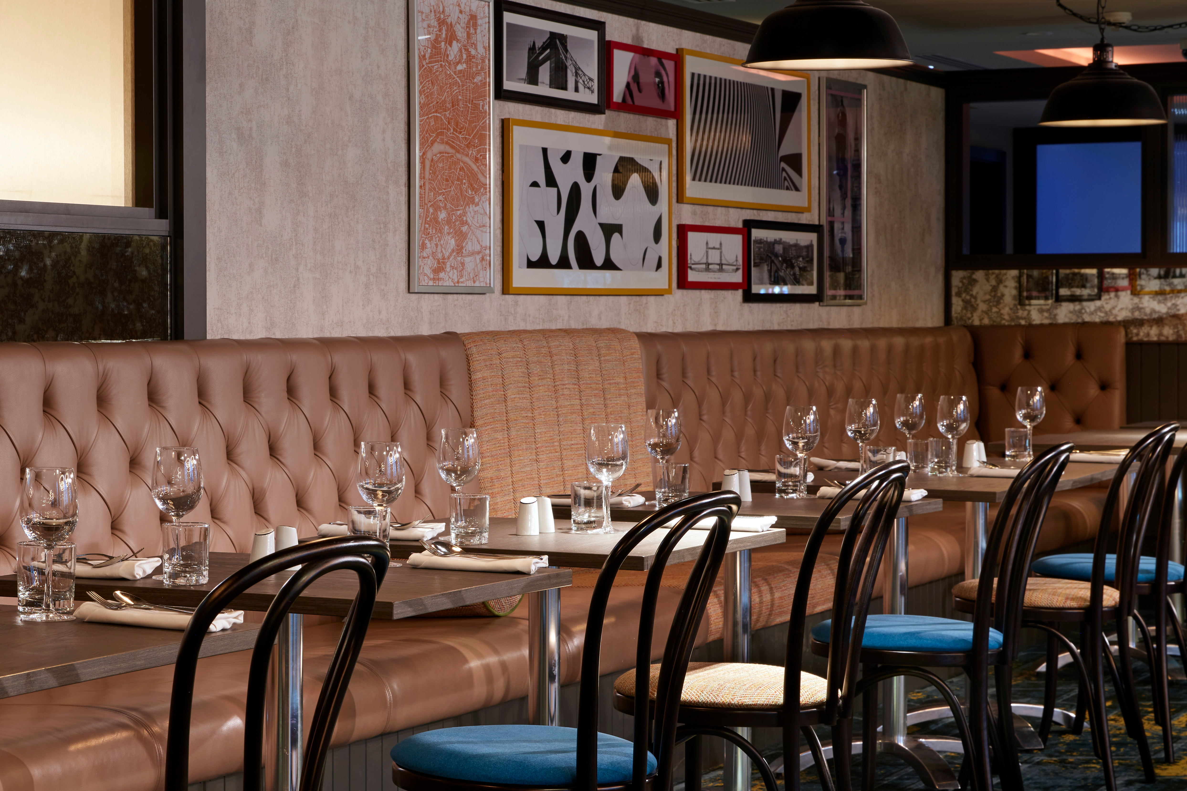 Rena Tower Bridge   Restaurant 2