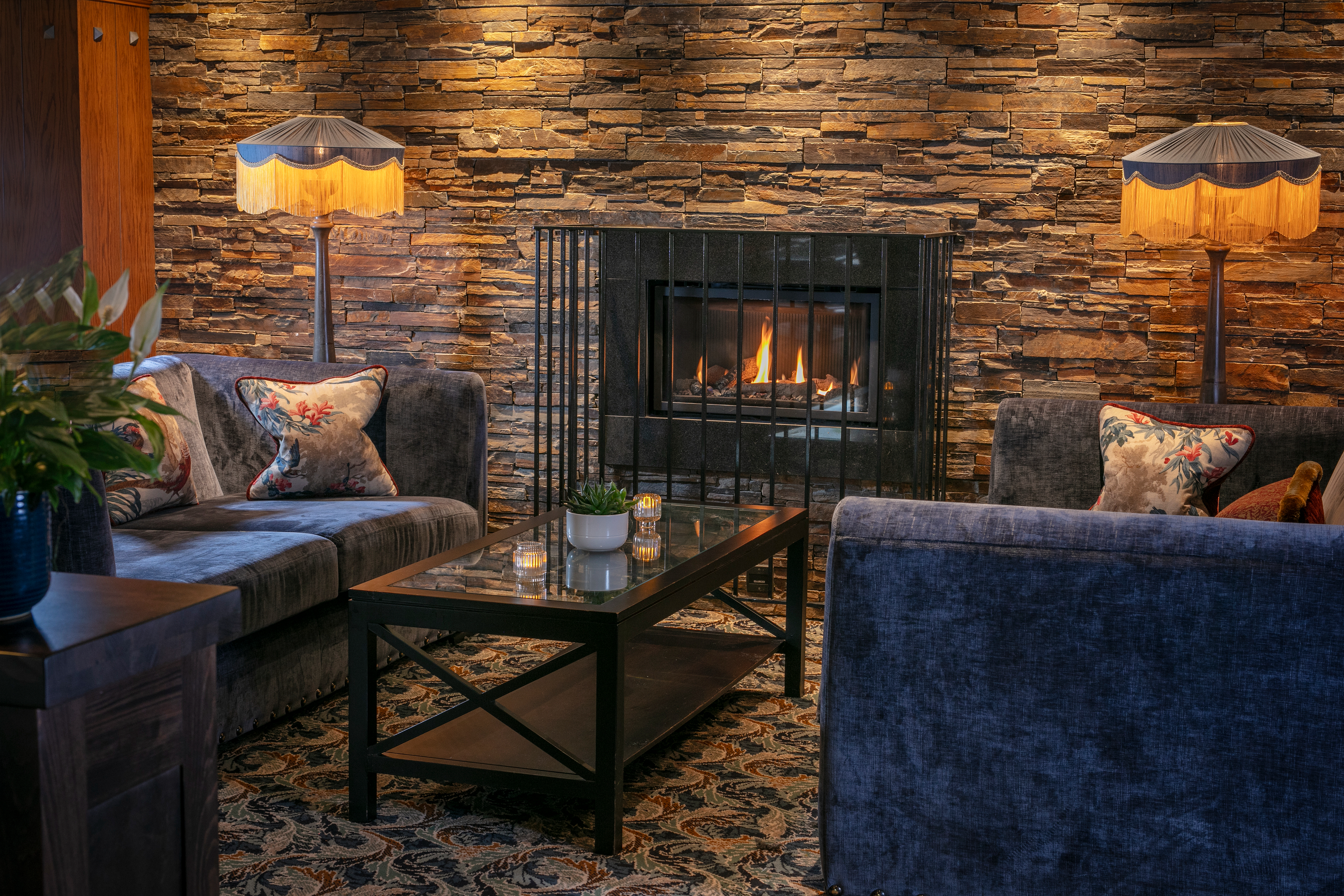 Double Tree W ES Terwood Lounge 4