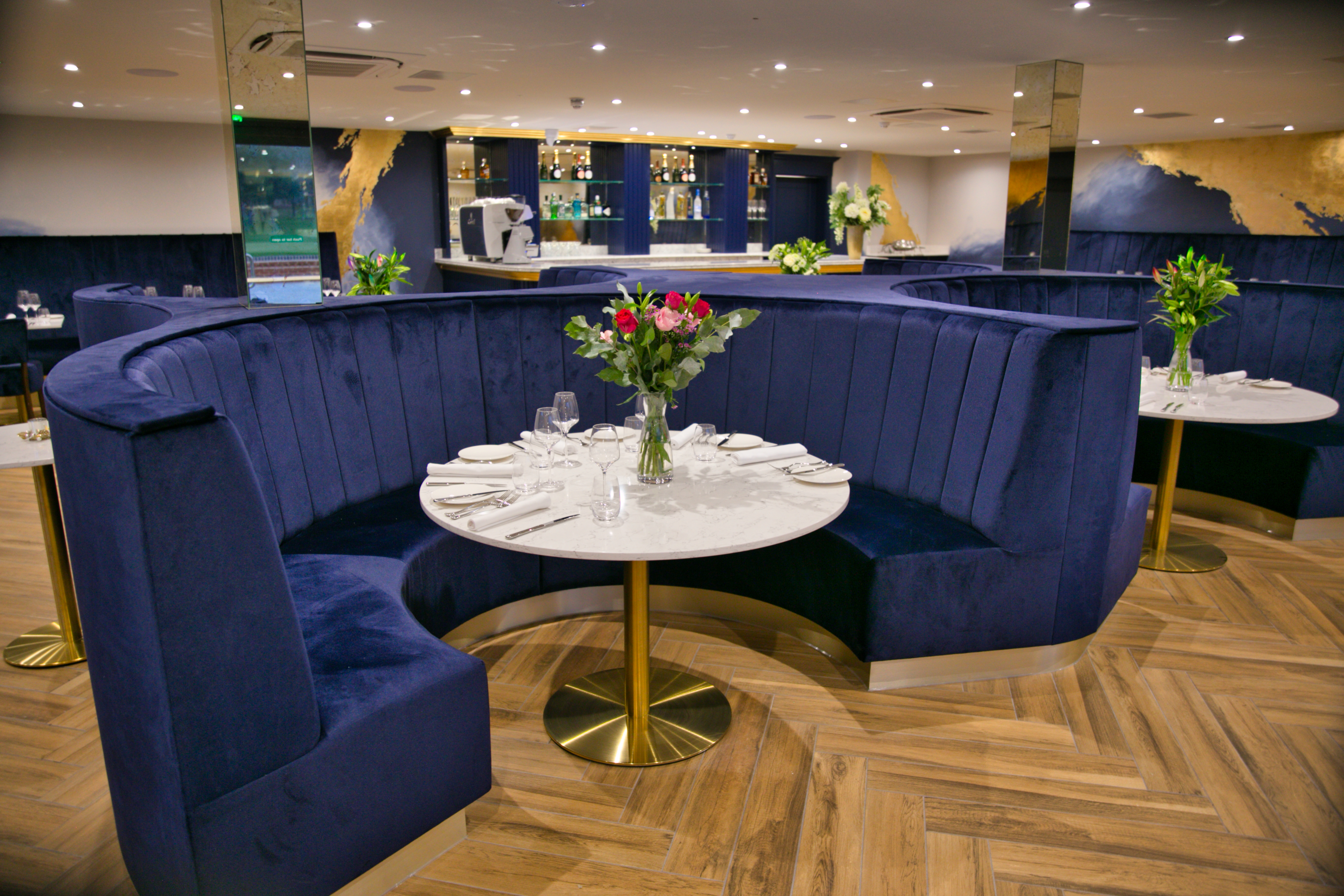 Cambridge Country Club   Lounge 3