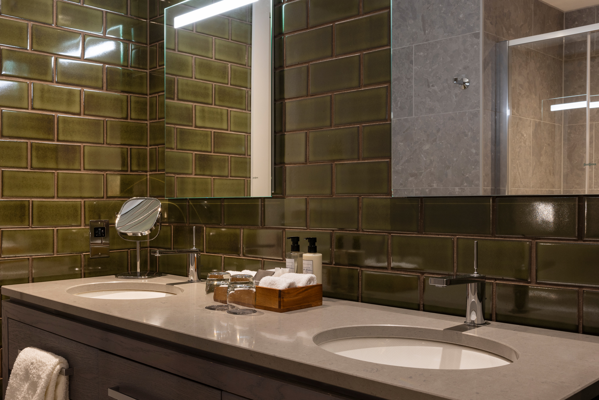 2025 06 25 Champion Old Course Bathroom Susie Lowe Low Res 01
