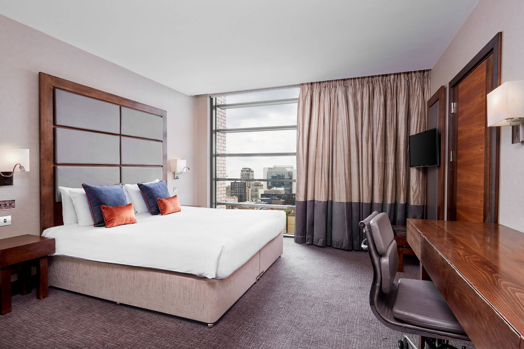 Rena Spa At Leonardo Royal Tower Bridge Hotel 7