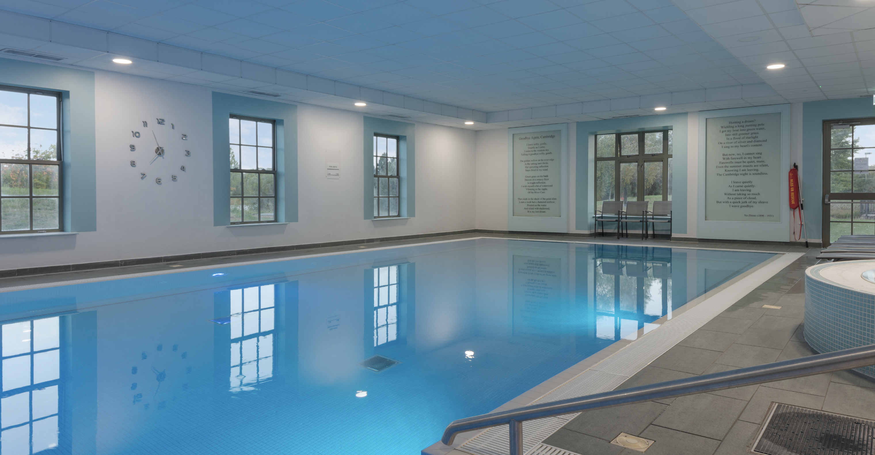 The Doubletree By Hilton Cambridge Belfry Book Spa Breaks, Days