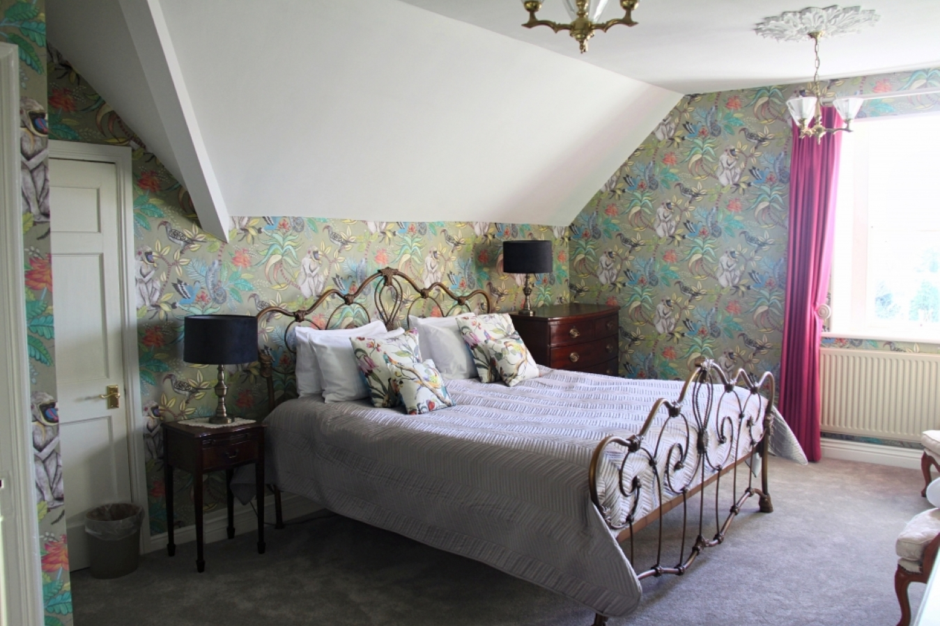 Manor House Superior King Room 2