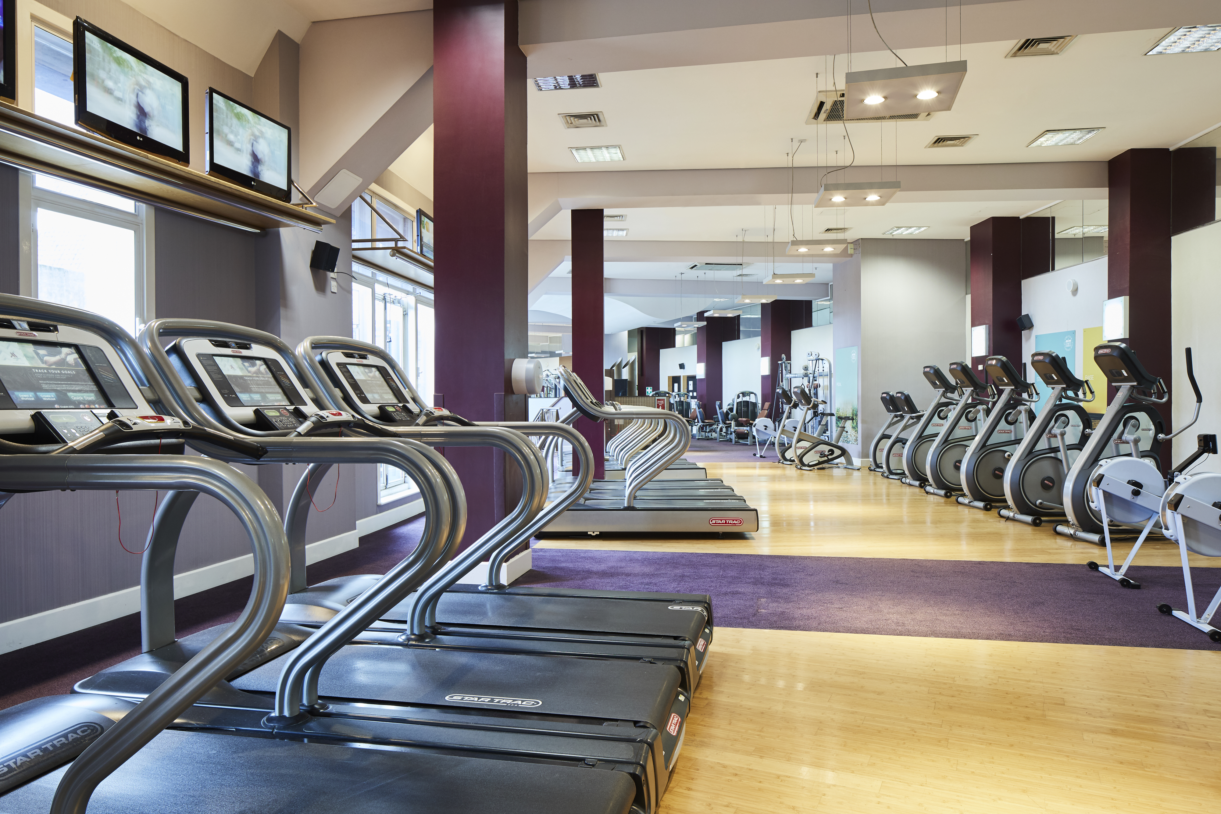 15 London Marriott County Hotel