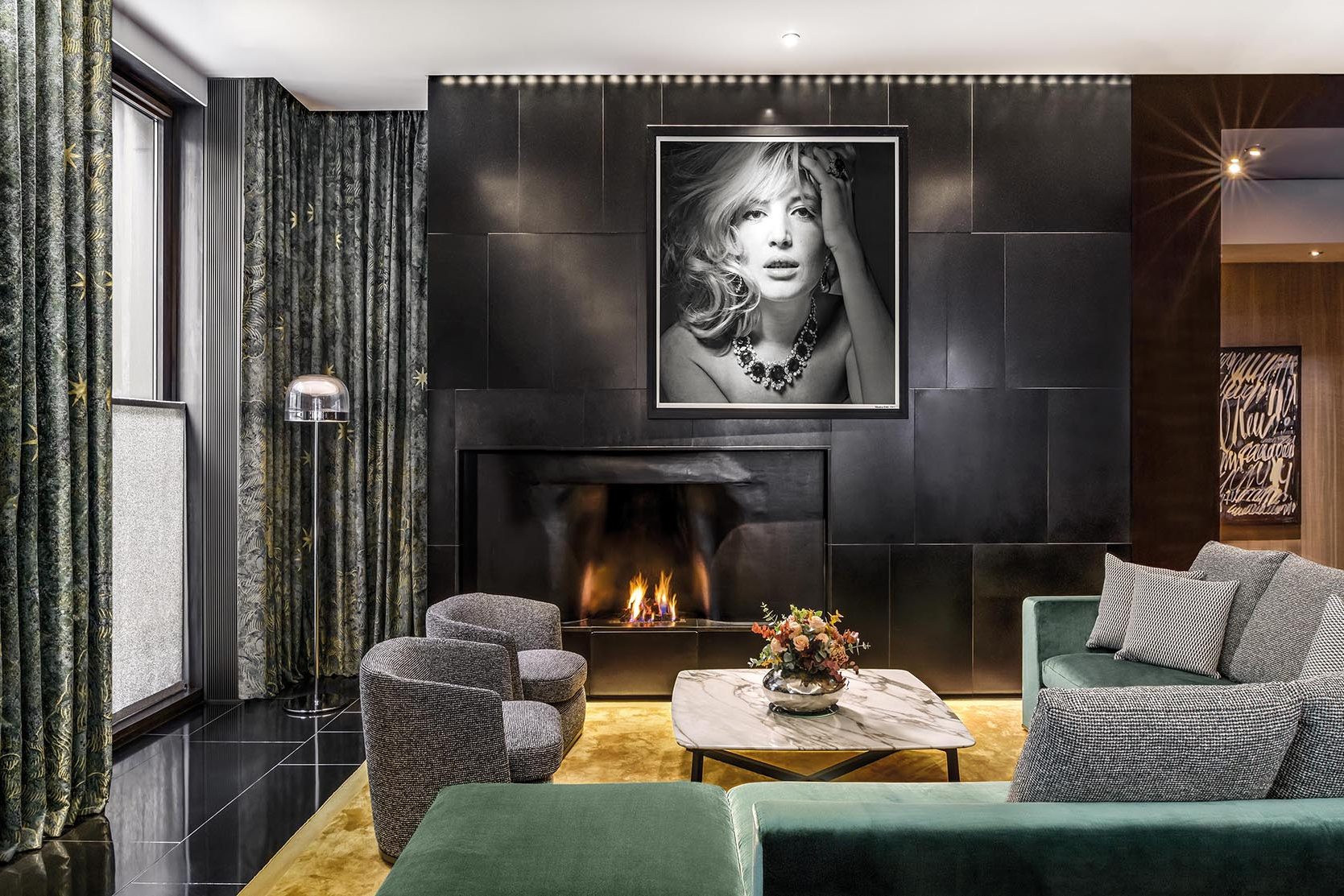 Bvlgari Hotel London The Bvlgari Lounge Fireplace Hr