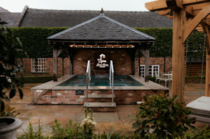 Discover the UK’s first outdoor magnesium-enriched spa pool